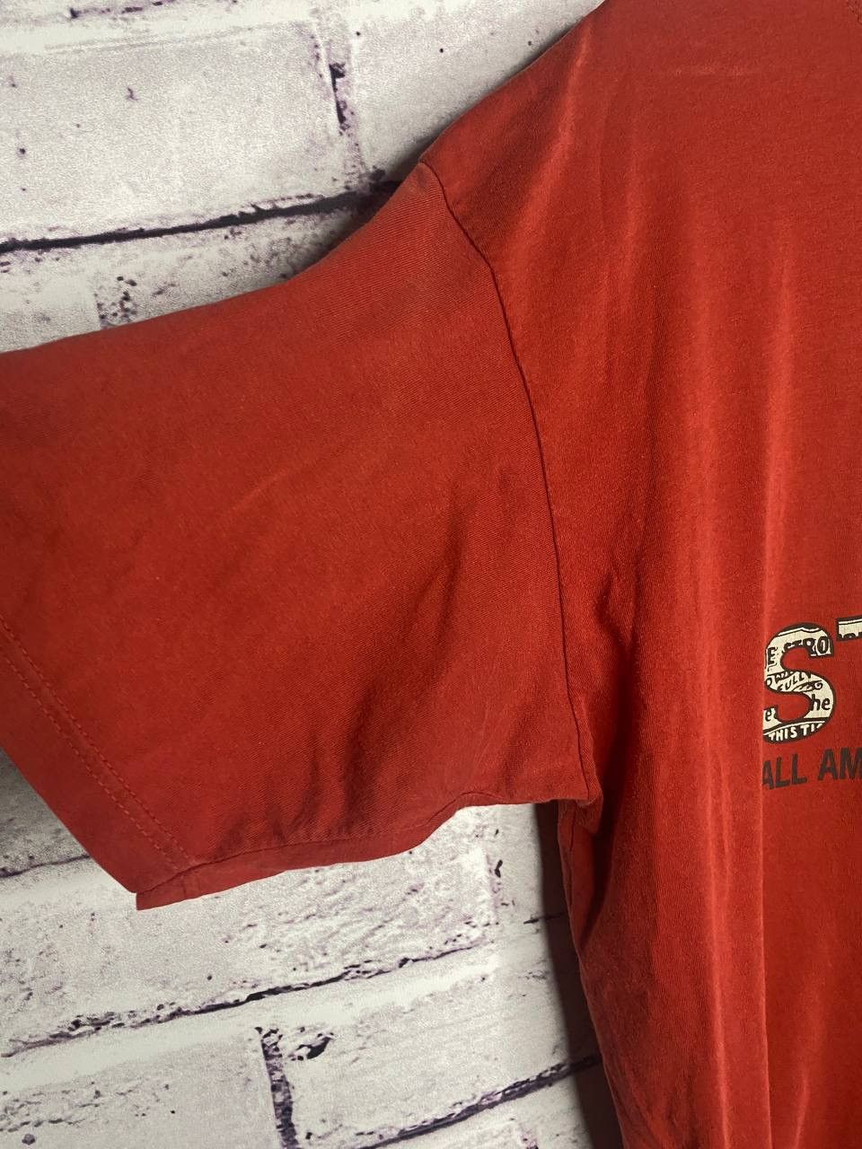 Levi's Vintage Clothing MENS Vintage T-shirt Levi’s Streetwear orange size L Size US L / EU 52-54 / 3 - 4 Thumbnail
