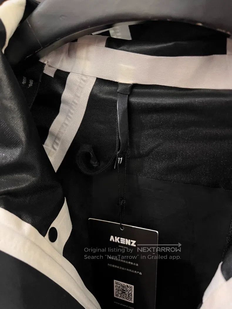 Boris Bidjan Saberi Boris Bidjan Saberi Size S Hard shell pressure glue paintin Size US S / EU 44-46 / 1 - 8 Thumbnail