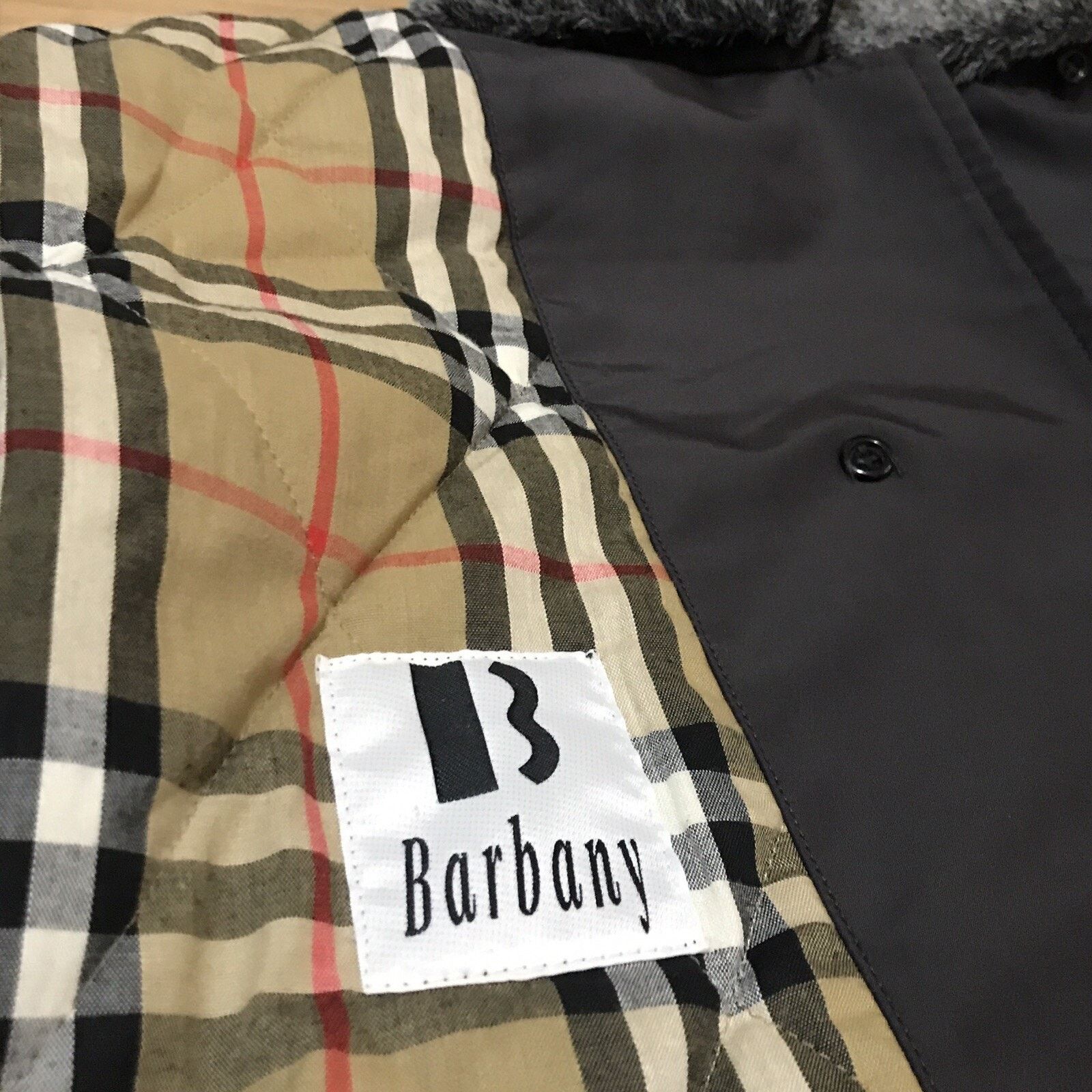Burberry VINTAGE Burberry women jacket coat Nova Check FAUX FUR GRAY Size XL / US 12-14 / IT 48-50 - 12 Thumbnail