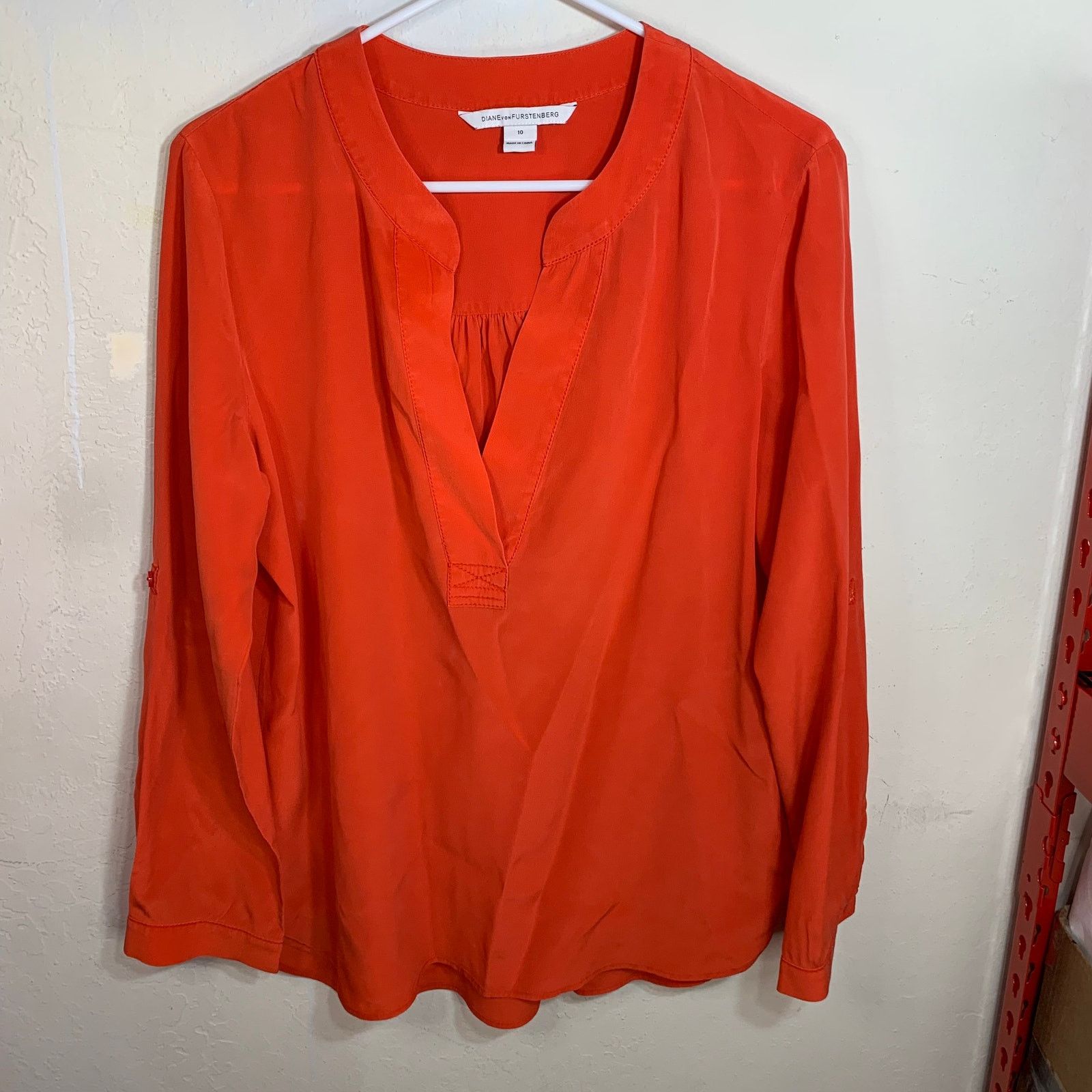 Diane von Furstenberg Diane von Furstenberg Orange Silk Long Sleeve Shirt Size 10 Size L / US 10 / IT 46 - 1 Thumbnail