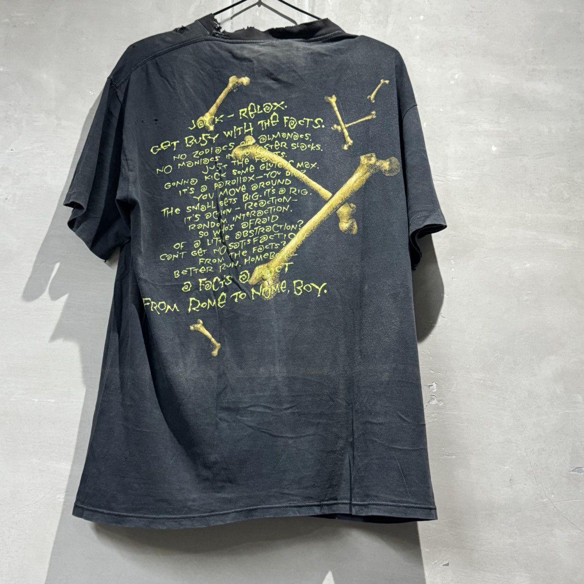 Band Tees Vintage 1991 Band Tee Rush Roll The Bones Heavily Distressed Size US L / EU 52-54 / 3 - 15 Thumbnail