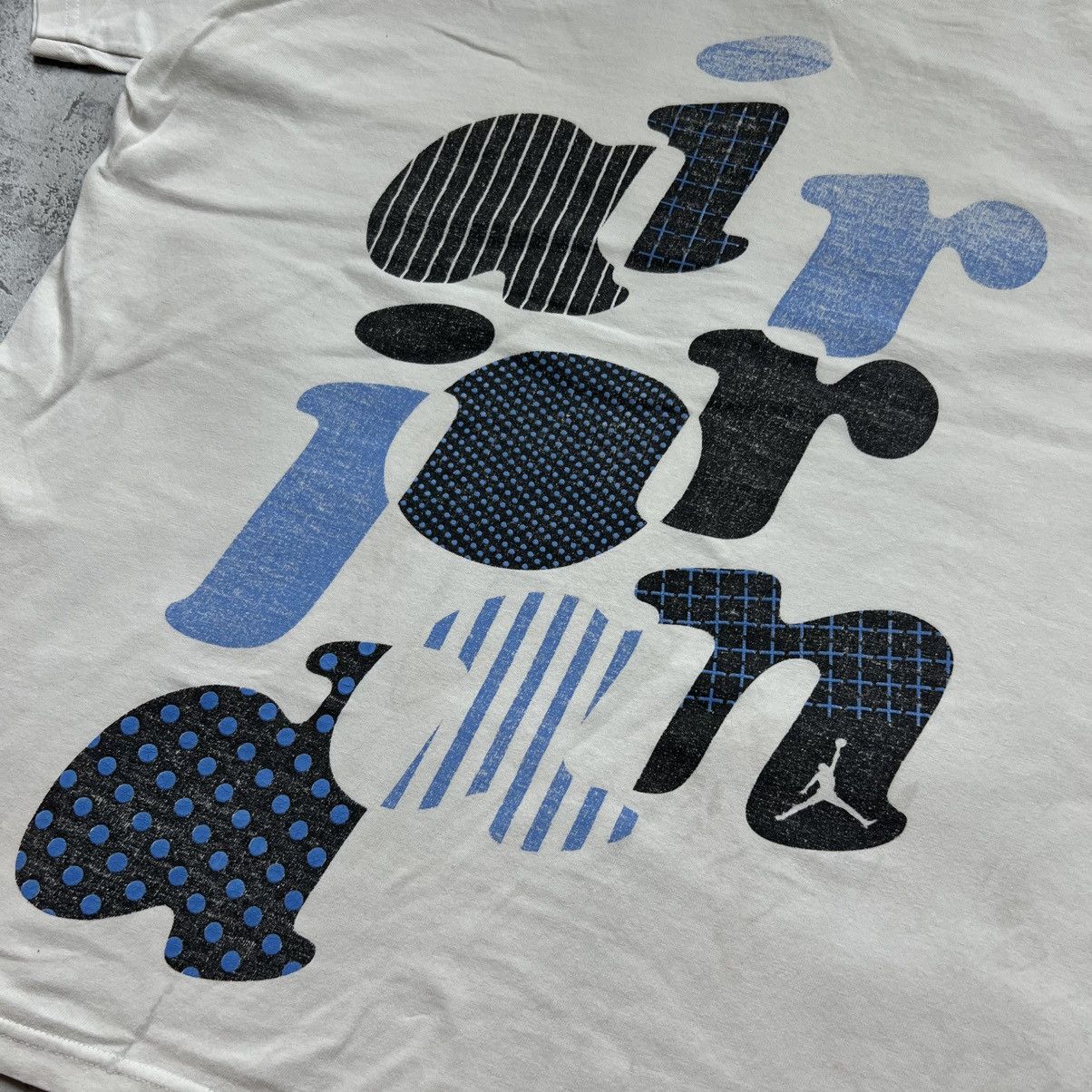 Nike 90s NIKE AIR JORDAN VINTAGE Y2K DISTRESSED RETRO TEE T-SHIRT Size US L / EU 52-54 / 3 - 4 Thumbnail