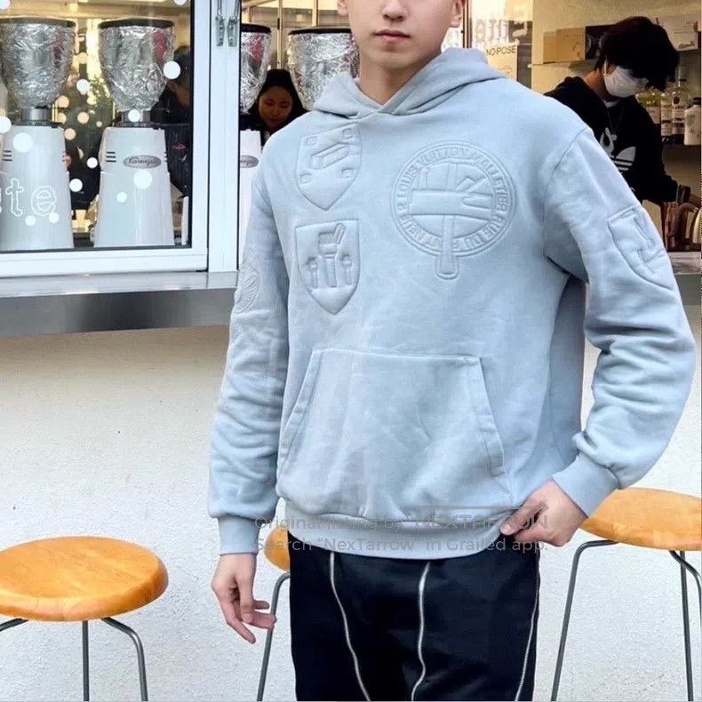 Louis Vuitton Louis Vuitton Embossed shield print hooded sweatshirt Size US L / EU 52-54 / 3 - 6 Thumbnail