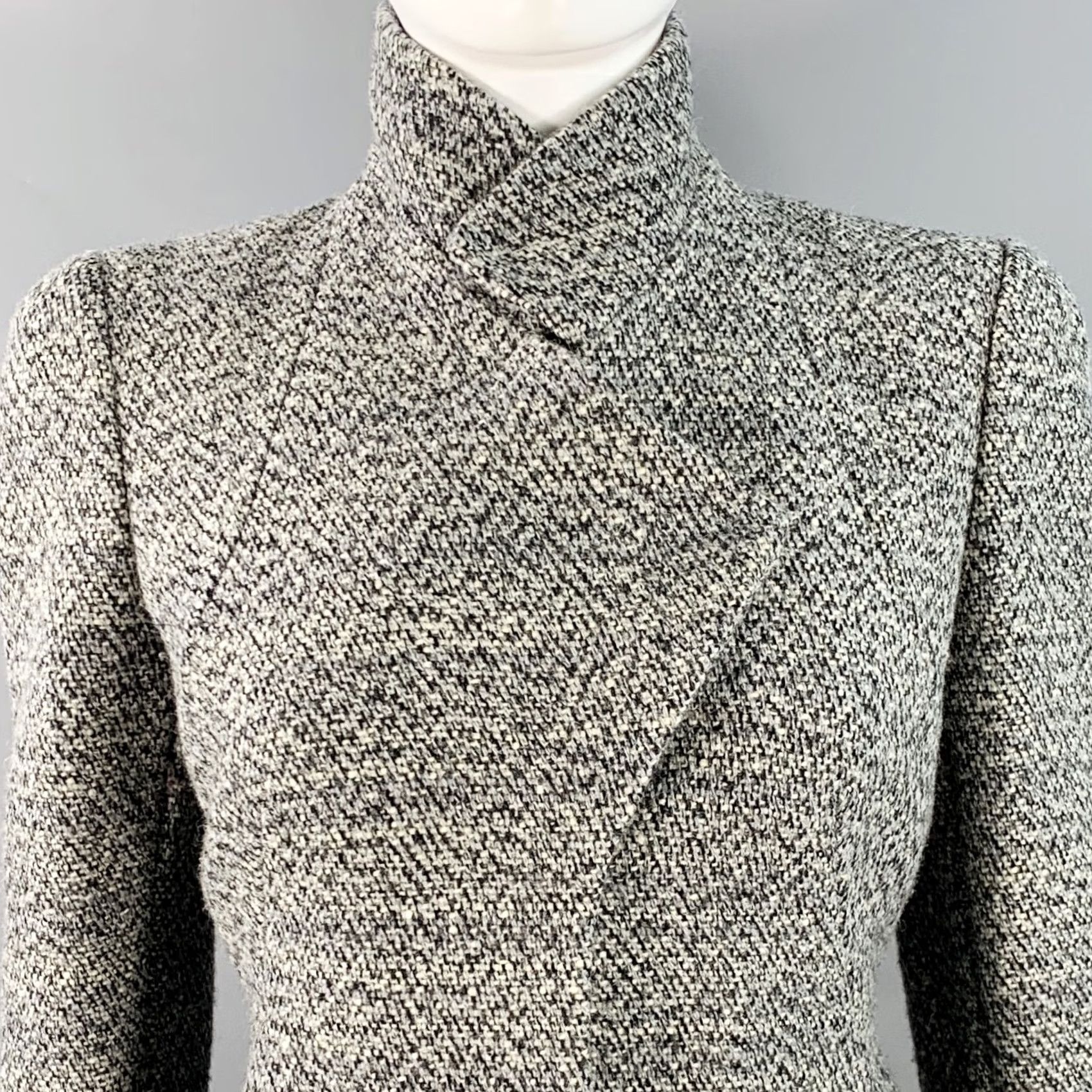 Alexander McQueen ALEXANDER MCQUEEN Size 4 Grey Black Wool Blend Boucle Single Breasted Jacket Women XS? Size S / US 4 / IT 40 - 2 Thumbnail
