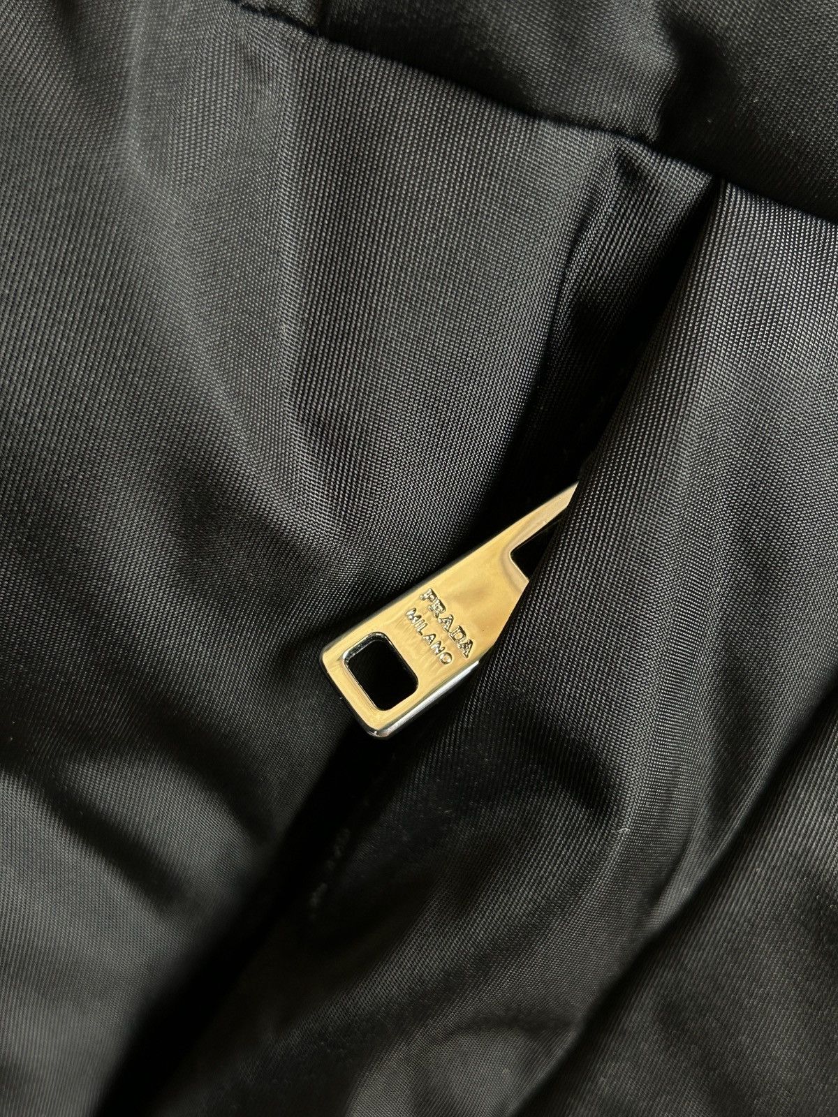 Prada Prada Re-Nylon Cropped Down Bomber Jacket Black 52 Size US L / EU 52-54 / 3 - 5 Thumbnail