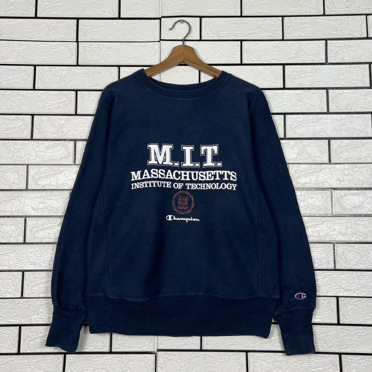 Champion Vintage CHAMPION REVERSE WEAVE M.I.T. Sweatshirt #4253-C193 Size US M / EU 48-50 / 2 - 1 Thumbnail
