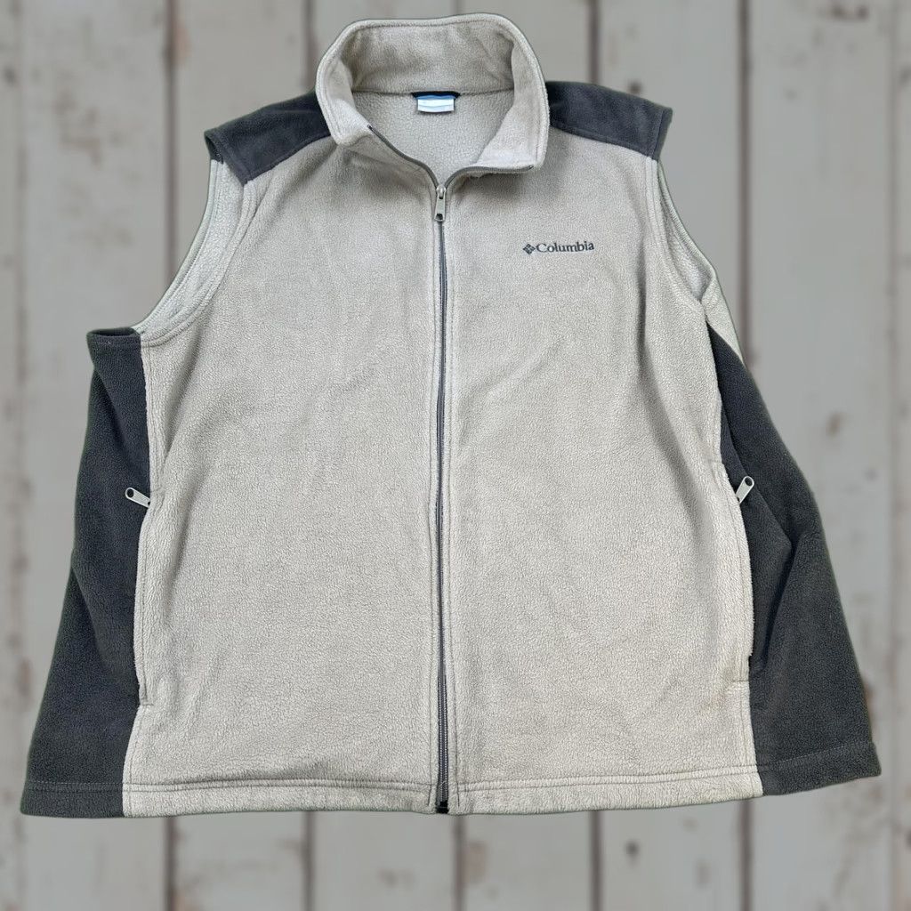 Vintage Columbia Vest Mens 3XL Fleece Outdoors Hiking Full Zip Sleeveless Jacket Beige Big & Tall Mens Size US XXL / EU 58 / 5 - 1 Thumbnail