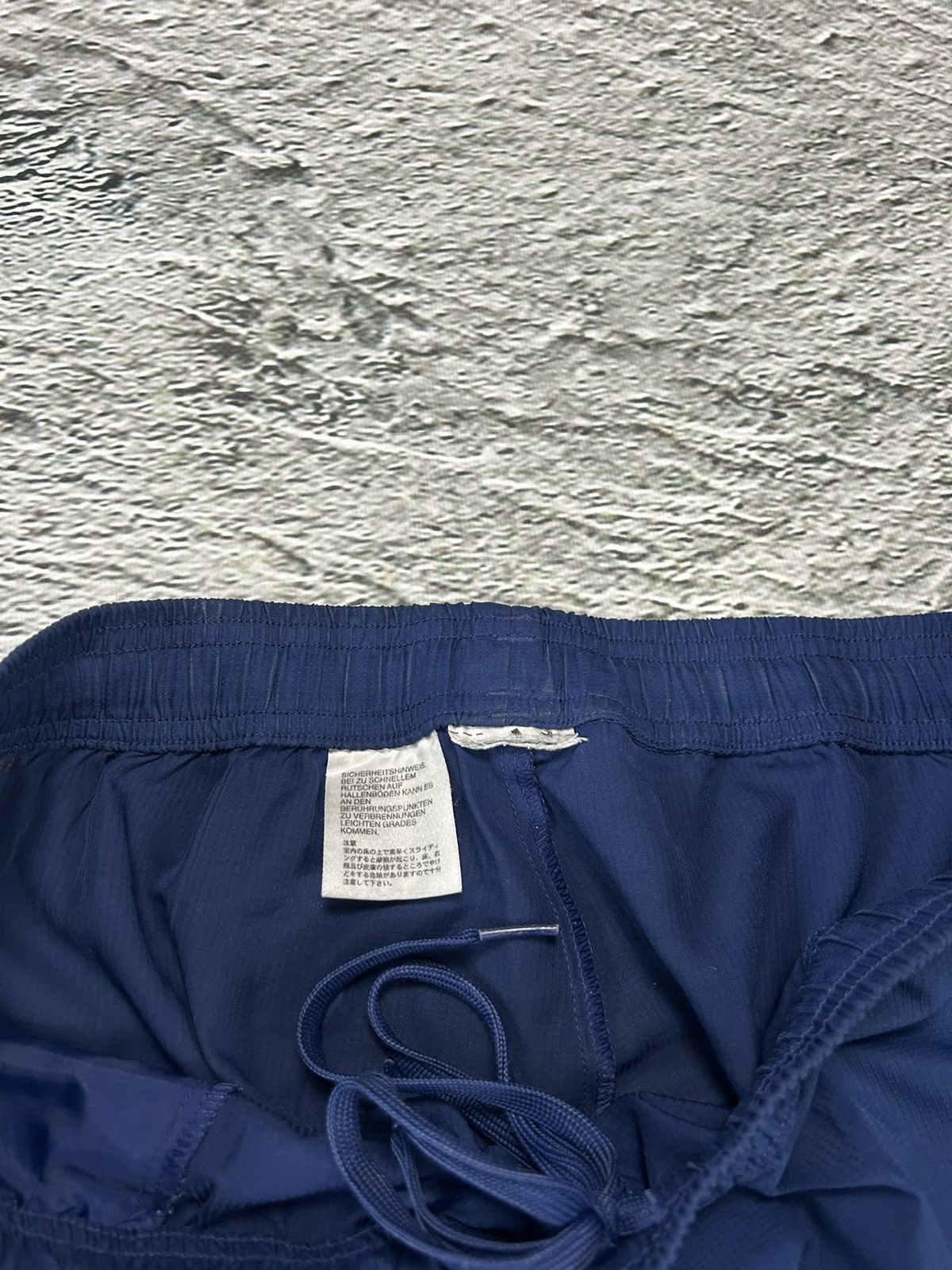 Adidas × Vintage France Adidas track suit navy pants windbreaker vintage Size US L / EU 52-54 / 3 - 14 Thumbnail