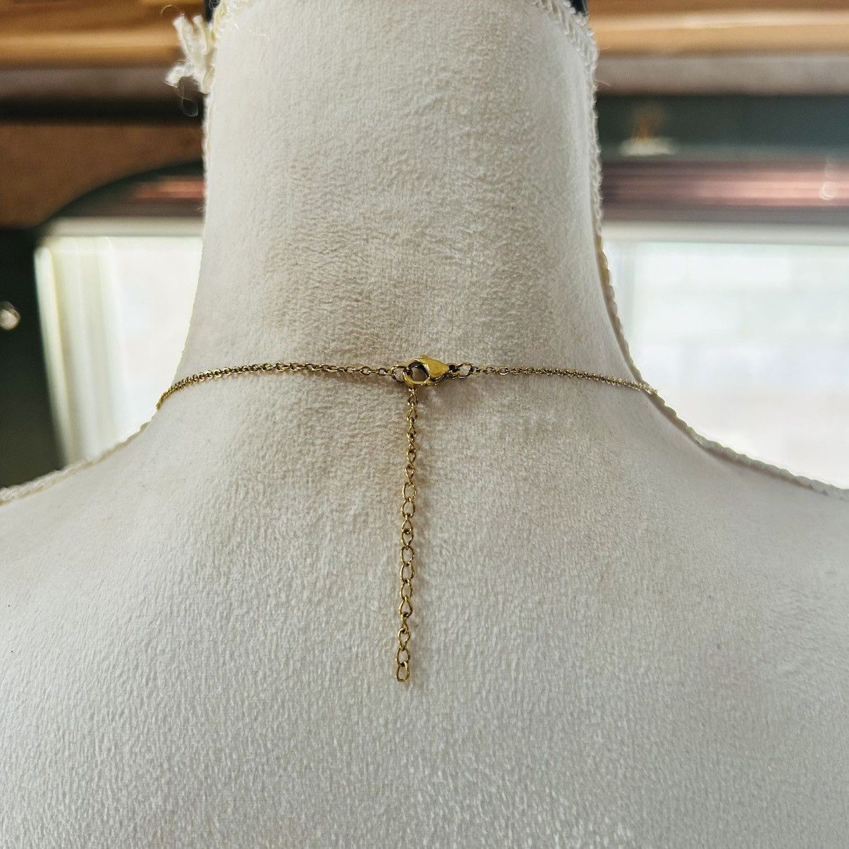 Vintage Vintage pink blue and gold braided loop pendant necklace Size ONE SIZE - 4 Thumbnail