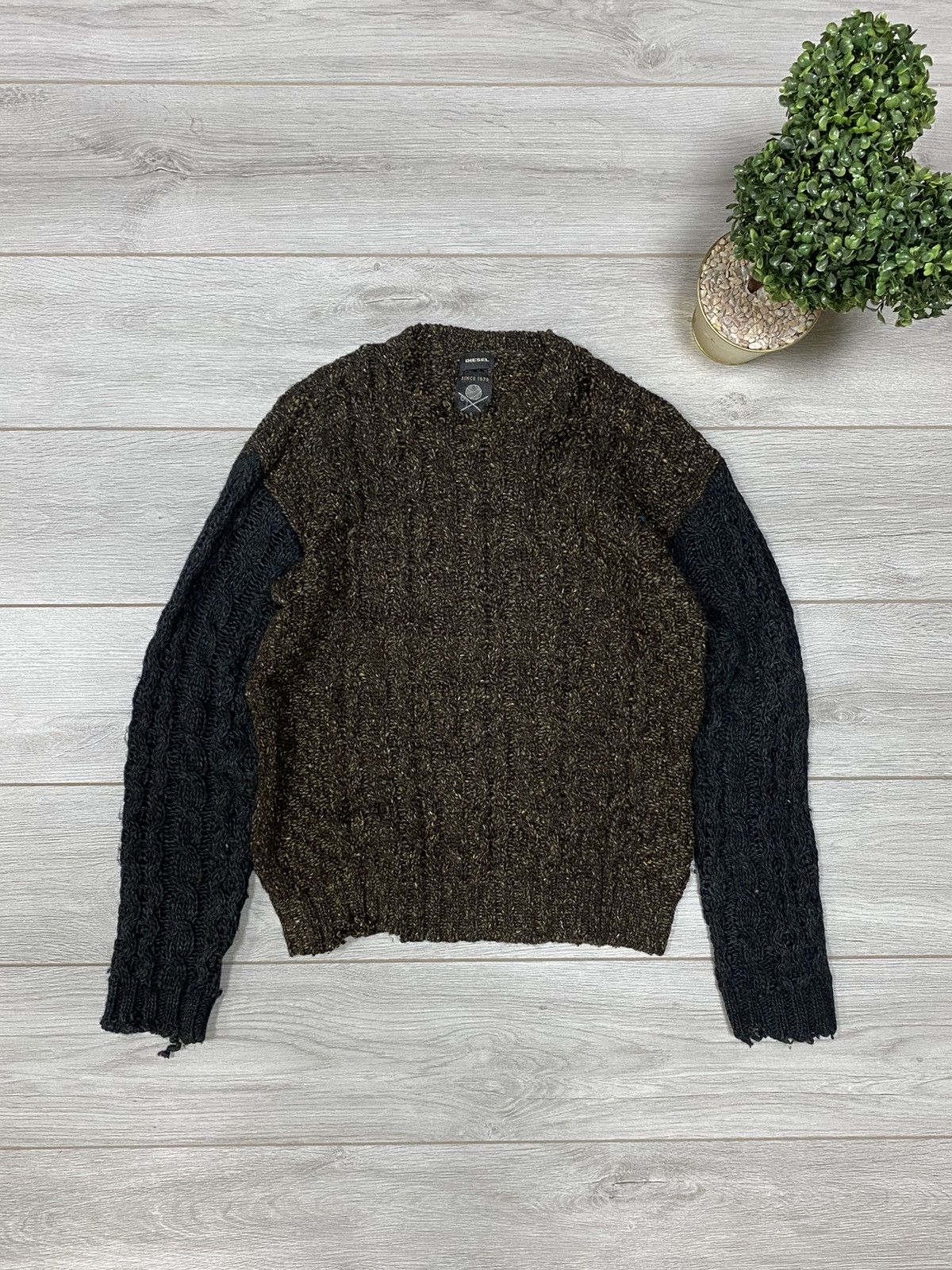 Diesel Diesel distressed vintage knitted designer sweater Size US L / EU 52-54 / 3 - 1 Thumbnail
