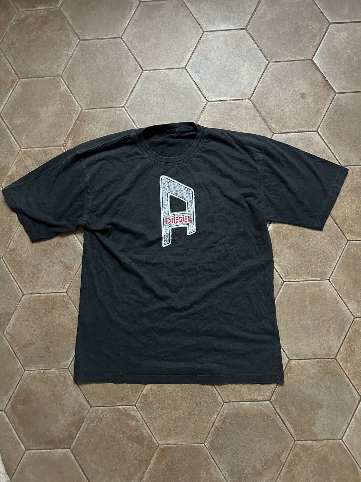 Diesel Vintage Diesel Black Graphic Print T-Shirt rare Size US M / EU 48-50 / 2 - 1 Thumbnail