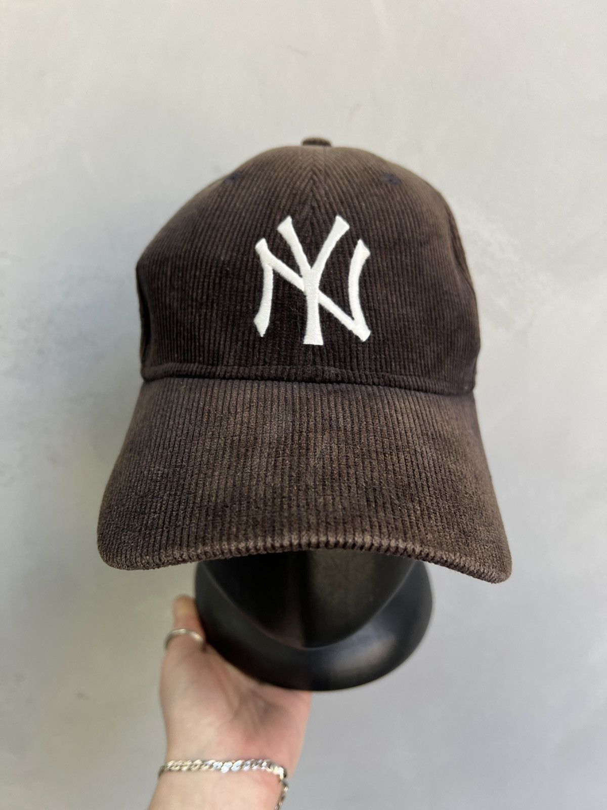 New York Yankees New York Yankees sun faded y2k hat cap Size ONE SIZE - 1 Thumbnail