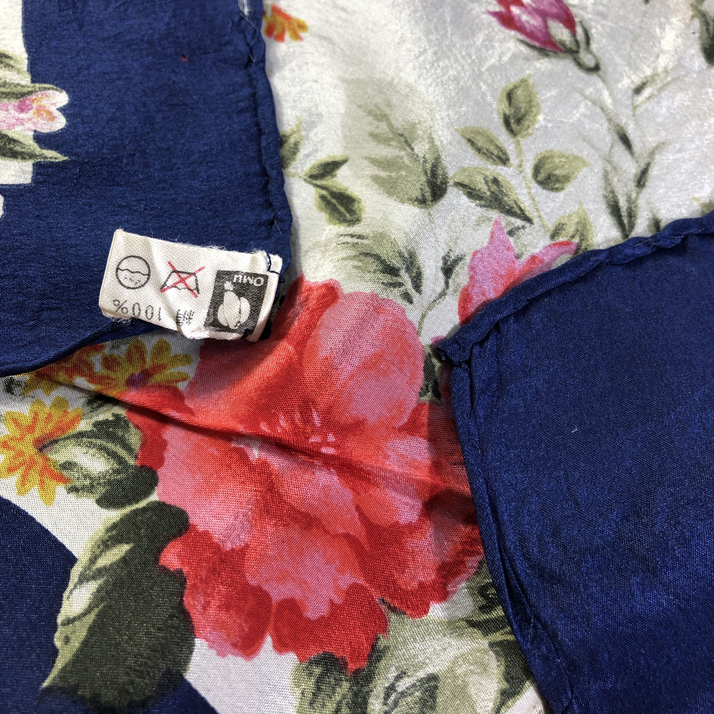 Pierre Cardin Pierre Cardin Floral Hand Rolled Silk Scarf M1050 Size ONE SIZE - 5 Thumbnail