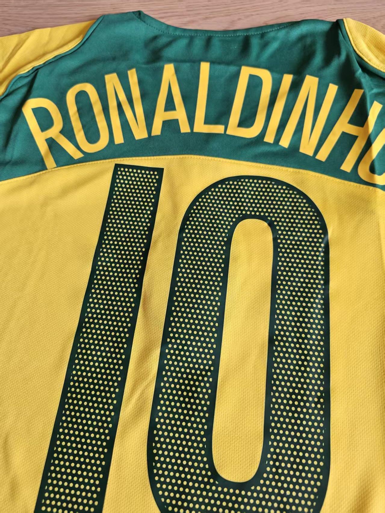 Nike 2004 Brazil 10 Ronaldinho Jersey Size US XXL / EU 58 / 5 - 3 Thumbnail