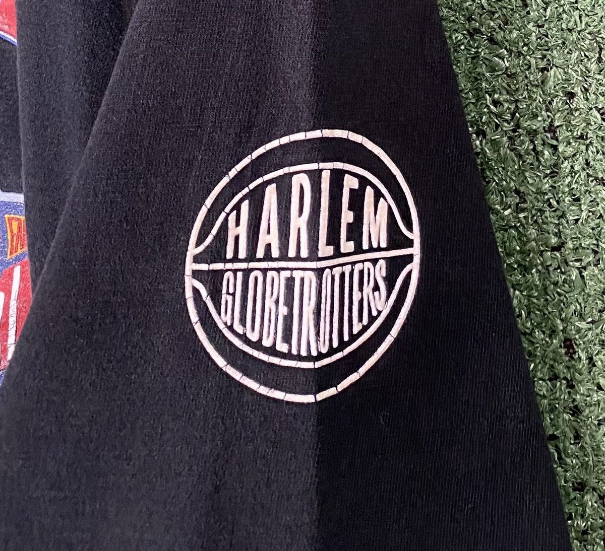 Fubu Vintage Y2K Fubu Harlem Globetrotters Basketball T-Shirt Size US XL / EU 56 / 4 - 6 Thumbnail