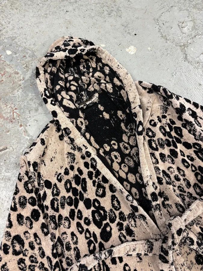 Roberto Cavalli 2000s Roberto Cavalli Leopard Beige Bathrobe Size US M / EU 48-50 / 2 - 5 Thumbnail