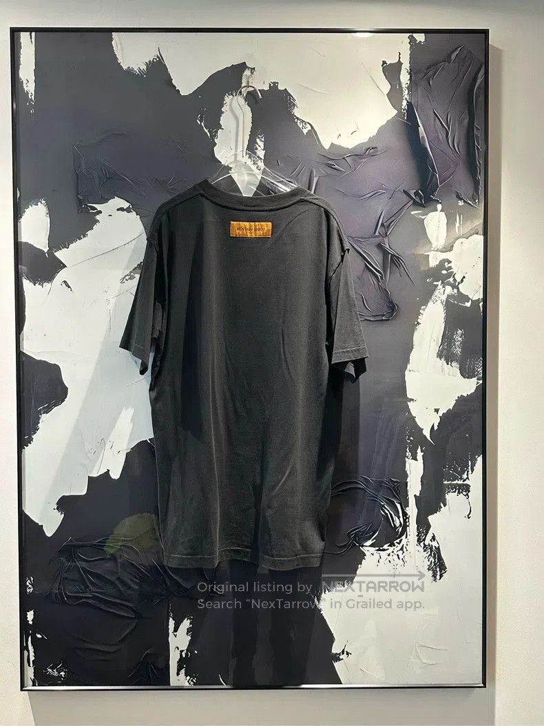 Louis Vuitton LOUIS VUITTON Logo Solid Short Sleeve T-shirt. Size US L / EU 52-54 / 3 - 3 Thumbnail