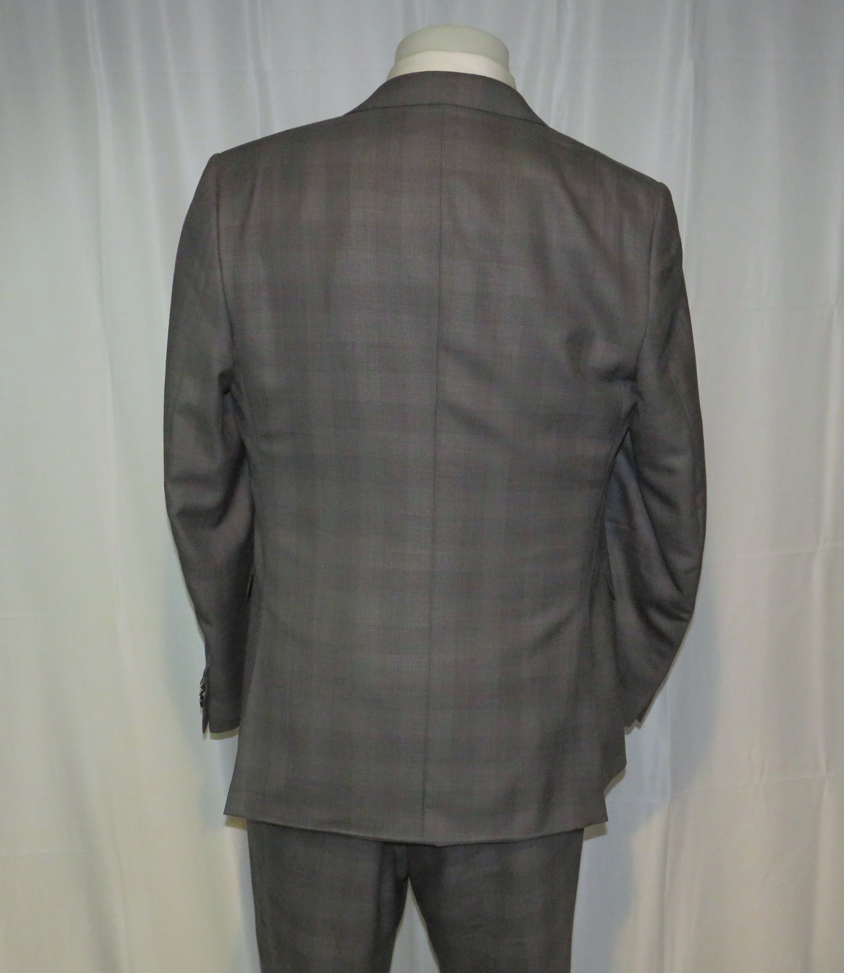 Ermenegildo Zegna Trofeo 600 Very Recent Gray Plaid Two Button Suit 44R Size 44R - 12 Thumbnail