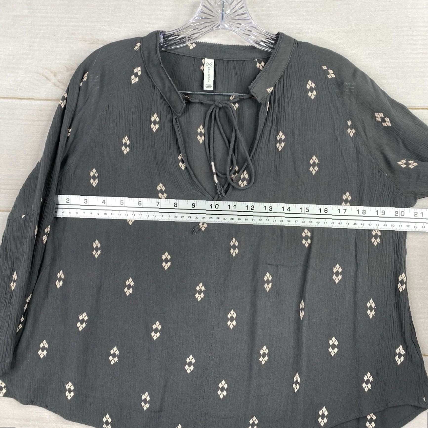 Vintage Gently Fawn Top Womens S Gray Tie Neck Pleated Flowy Rayon V-Neck 3/4 Sleeve Blouse Clothing Size S / US 4 / IT 40 - 7 Thumbnail