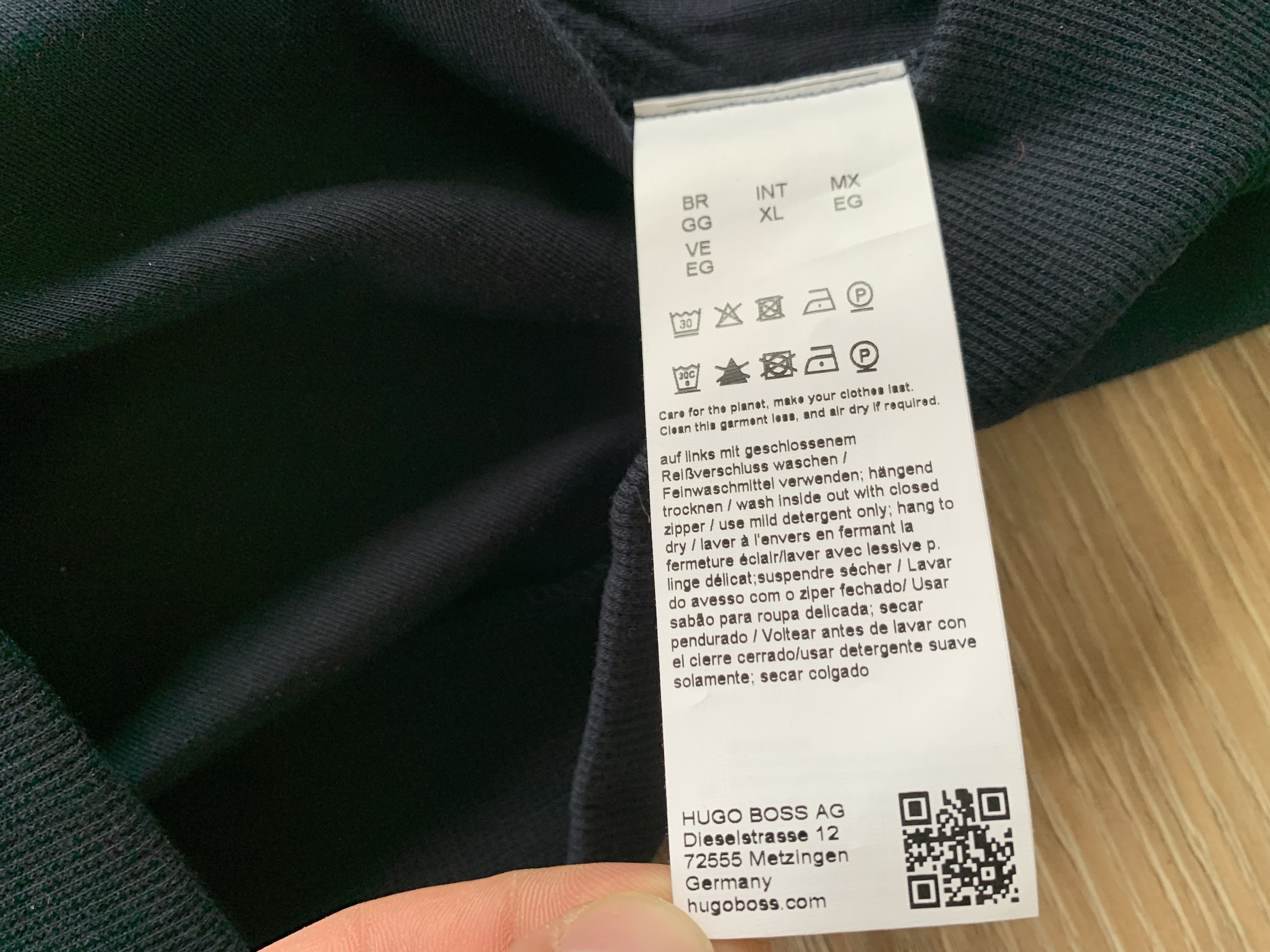 Hugo Boss Hugo Boss Zip-Neck Sweatshirt With Embroidered Logos Size US XL / EU 56 / 4 - 11 Thumbnail