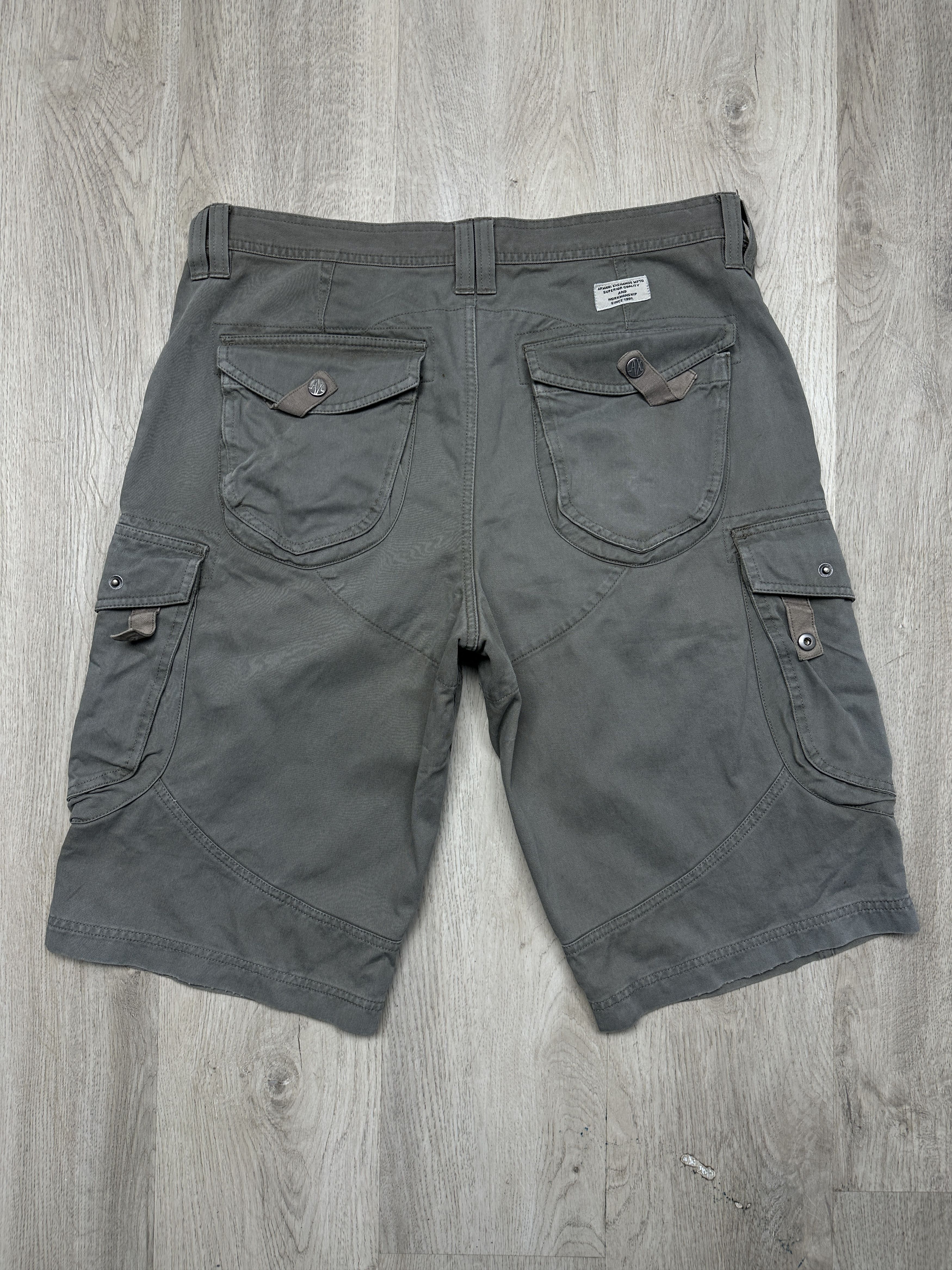 Armani Exchange Armani Exchange Mens Cargo Shorts Size US 33 - 8 Thumbnail