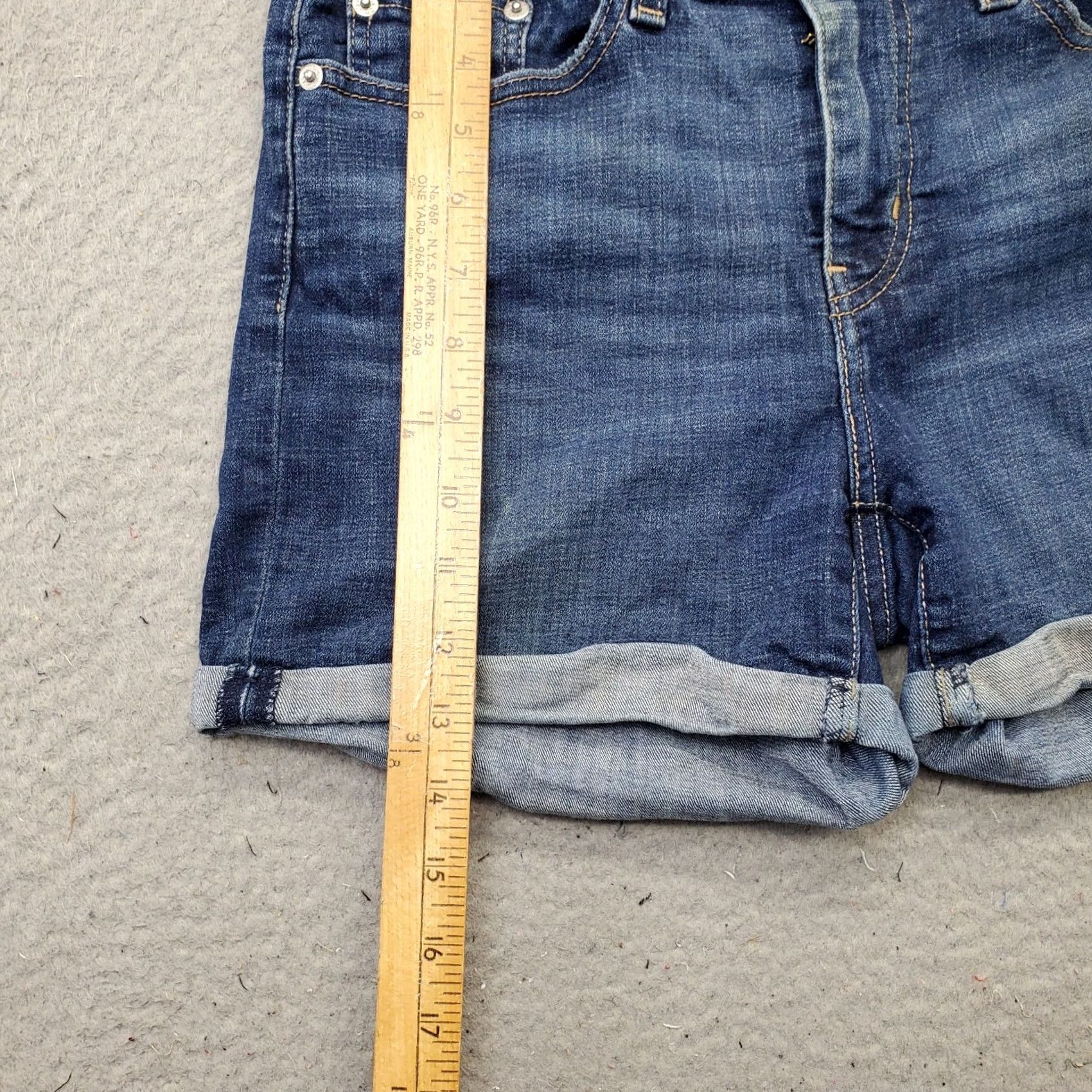 Levi's Levi's Jeans Shorts Womens Size 29 Blue Denim Cuffed 5-Pocket Mid Length Red Tab - Size Womens 29 - Levi's Jeans Shorts - Black? Size 29" - 3 Thumbnail