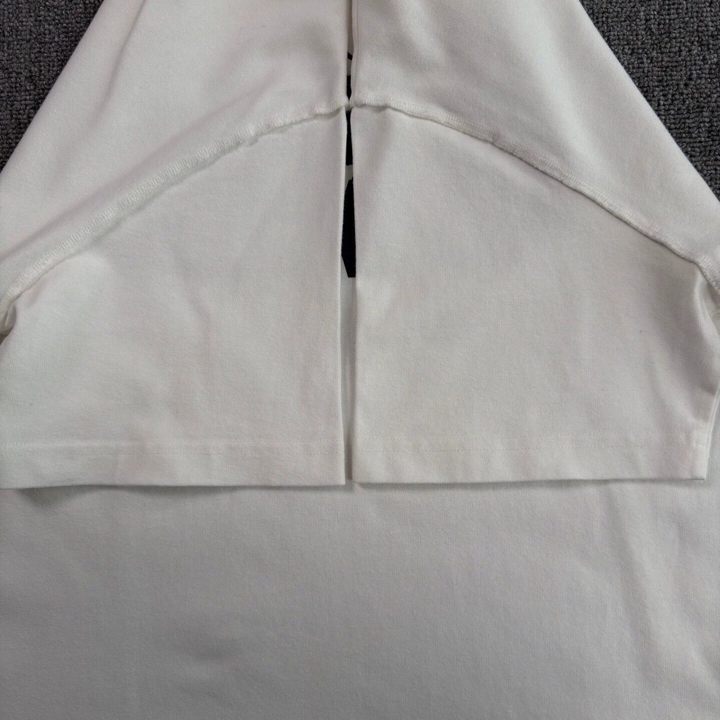 Louis Vuitton LV Snow Mountain back large logo white short tee L Size US L / EU 52-54 / 3 - 6 Thumbnail