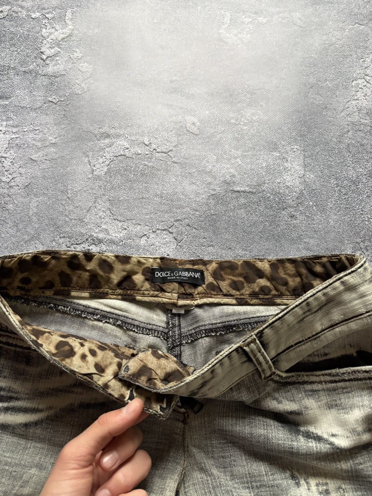 Dolce & Gabbana Vintage Dolce & Gabbana Y2K Wash Distressed Denim Jeans Size 27" / US 4 / IT 40 - 14 Thumbnail