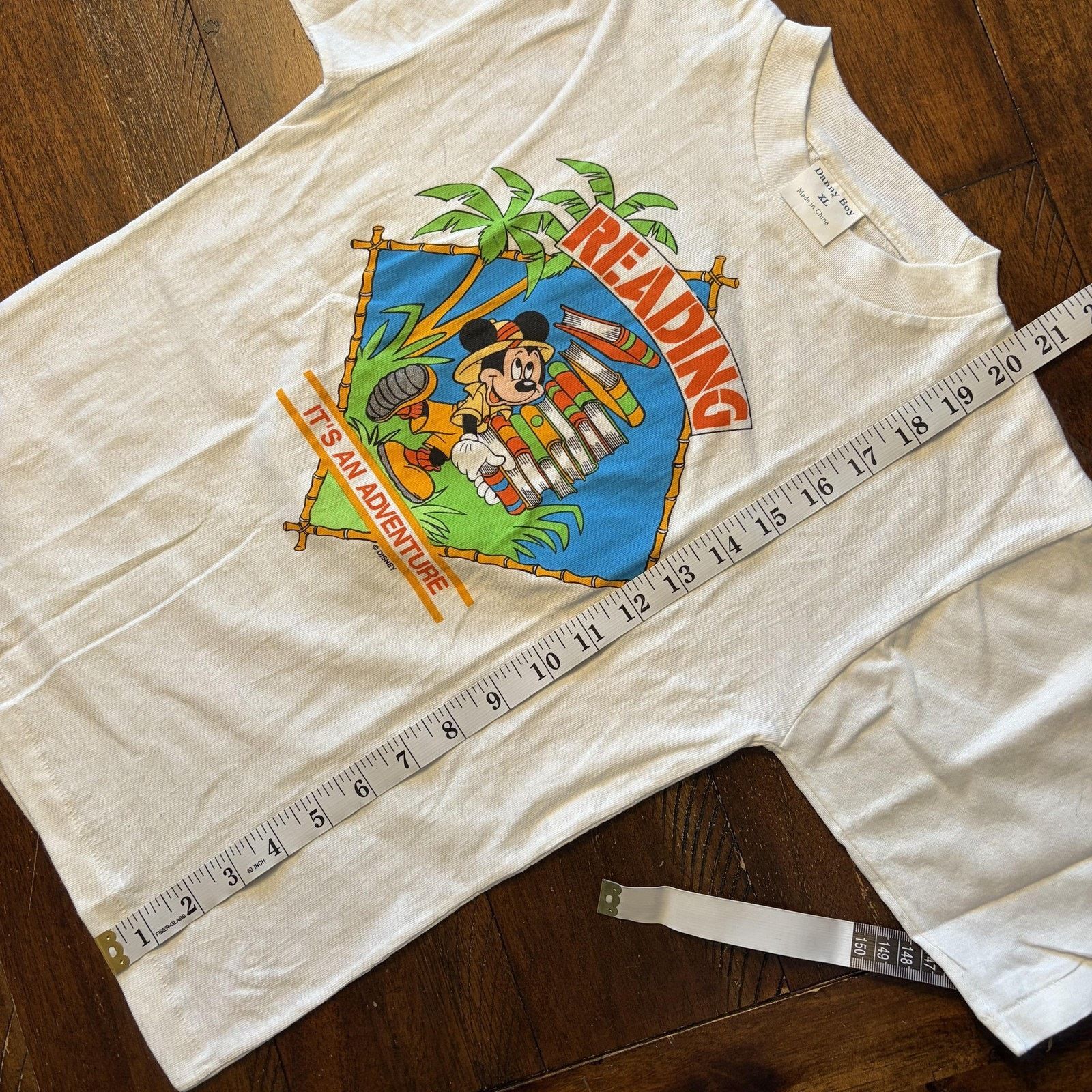 Vintage Vintage Disney Mickey Mouse Reading Shirt Boys XL White Size US XL / EU 56 / 4 - 8 Thumbnail
