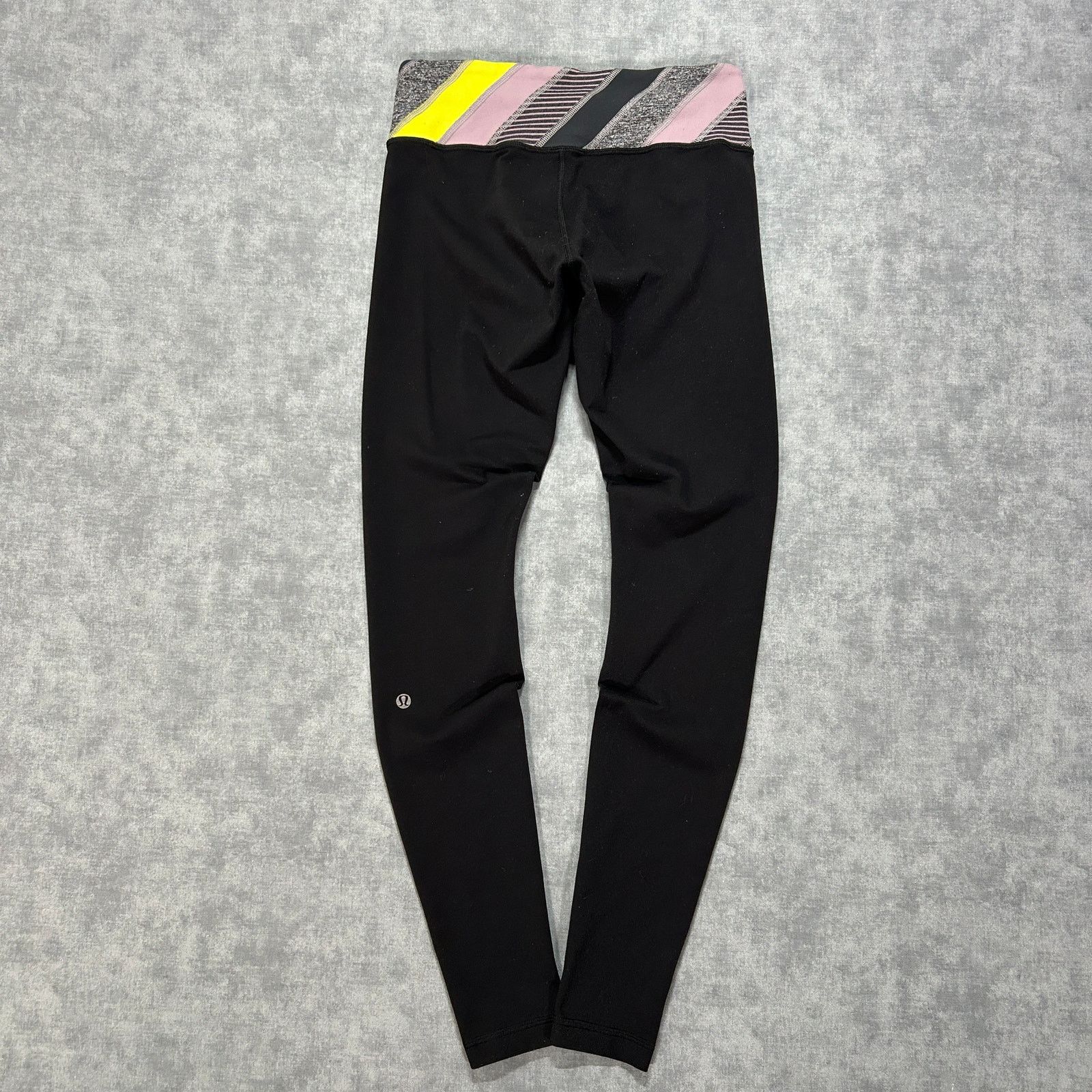 Lululemon Lululemon Wunder Under Reversible ankle leggings active wm 6 Size 28" / US 6 / IT 42 - 2 Thumbnail