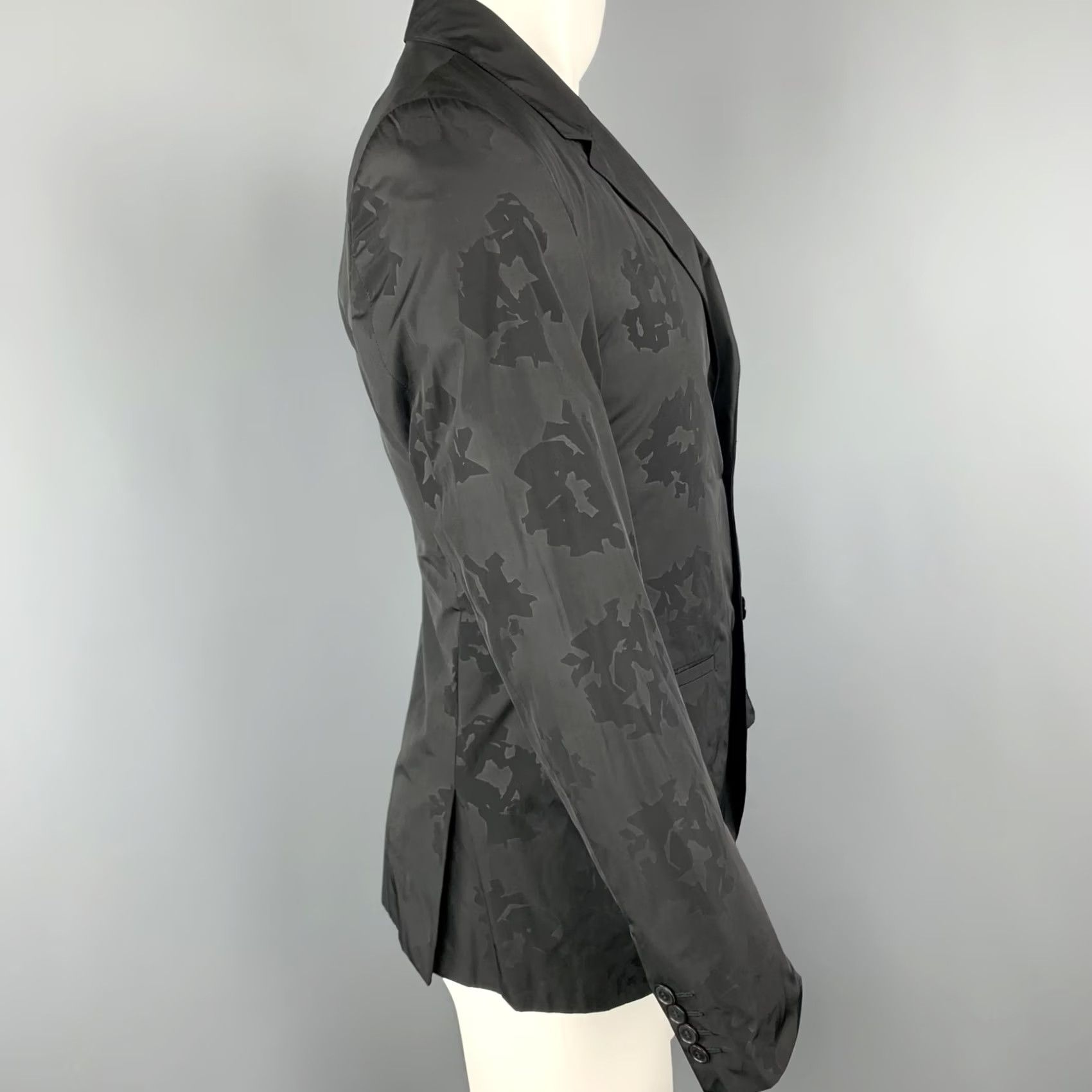 Calvin Klein CALVIN KLEIN COLLECTION Sport Coat Size 36 Black on Black Floral Notch Lapel Size US XXS / EU 40 - 4 Thumbnail