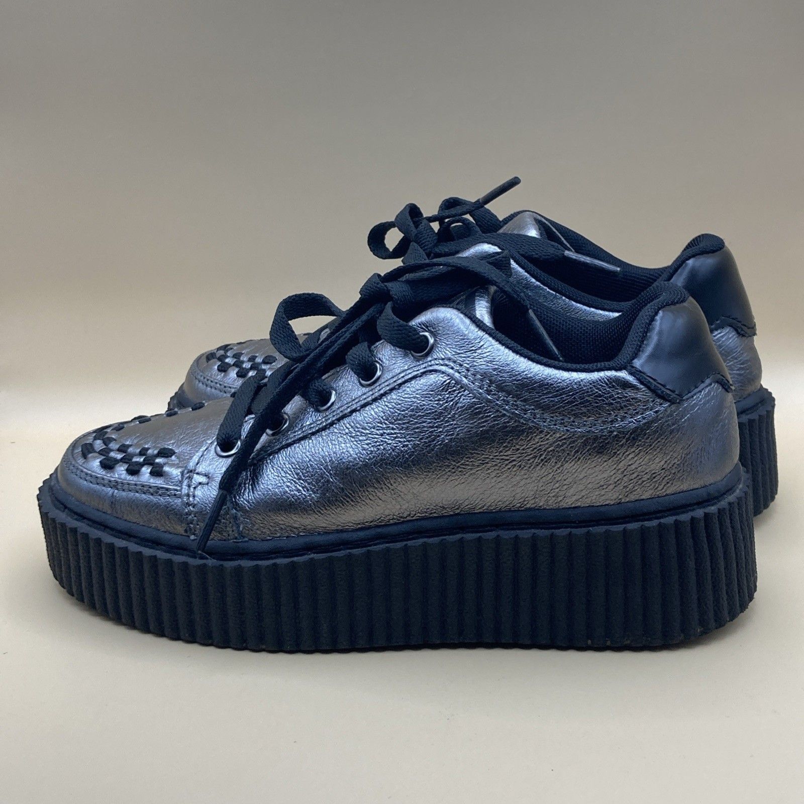T.U.K. Footwear T.U.K Graphite Casbah Creeper Platform Goth Shoes szW5 M3 US Size US 5 / IT 35 - 3 Thumbnail