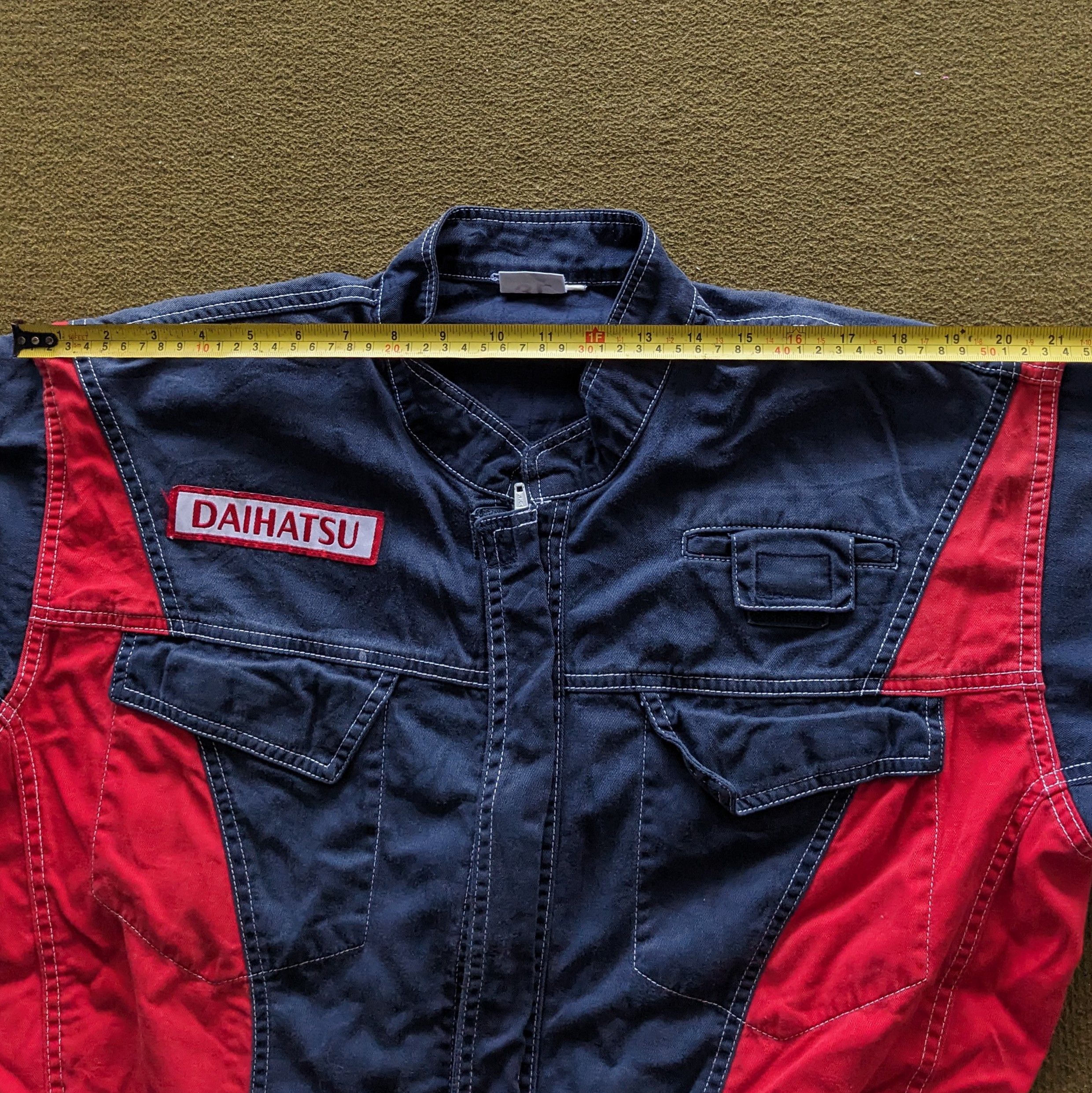 Vintage Vintage DAIHATSU Motorsports Racing Coverall Workwear Jacket Size US XL / EU 56 / 4 - 4 Thumbnail