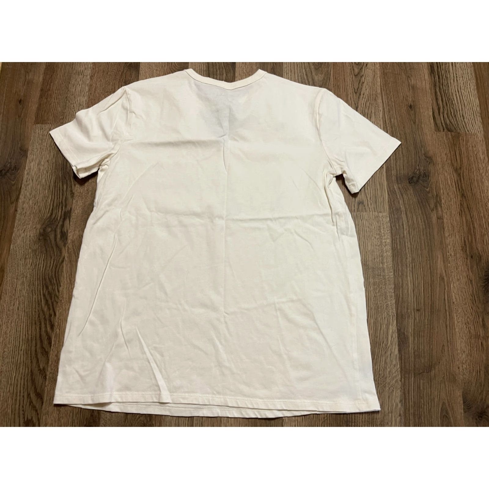 Fender Fender Shirt Womens Size Small White V-neck GUITARS KEEP IT ELECTRIC Shirt Women Small White V-Neck GUITARS KEEP IT ELECTRIC Size S / US 4 / IT 40 - 2 Thumbnail