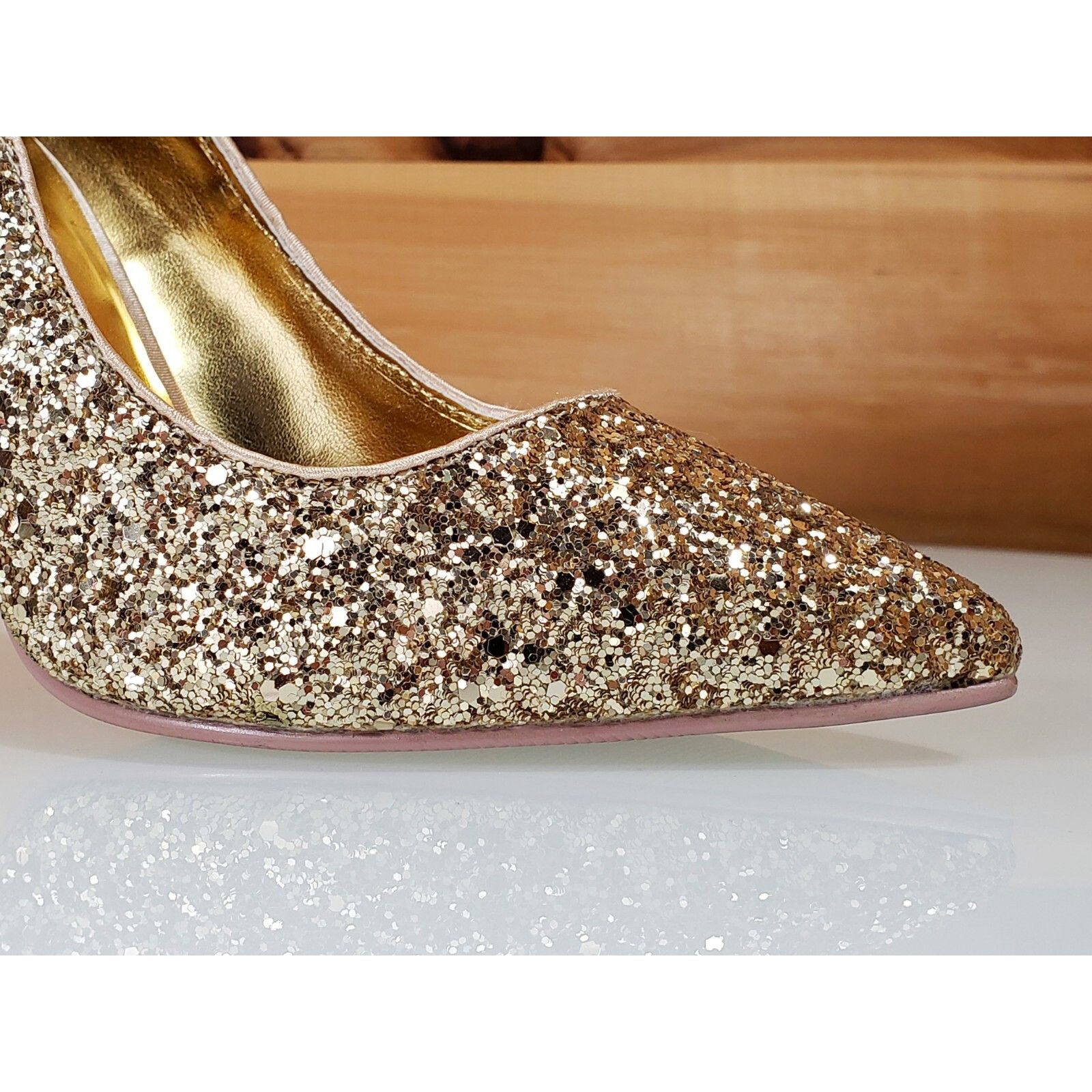 Other Appeal 20G Gold Glitter Pointy Toe 4" Metal High Stiletto He Size US 9 / IT 39 - 7 Thumbnail