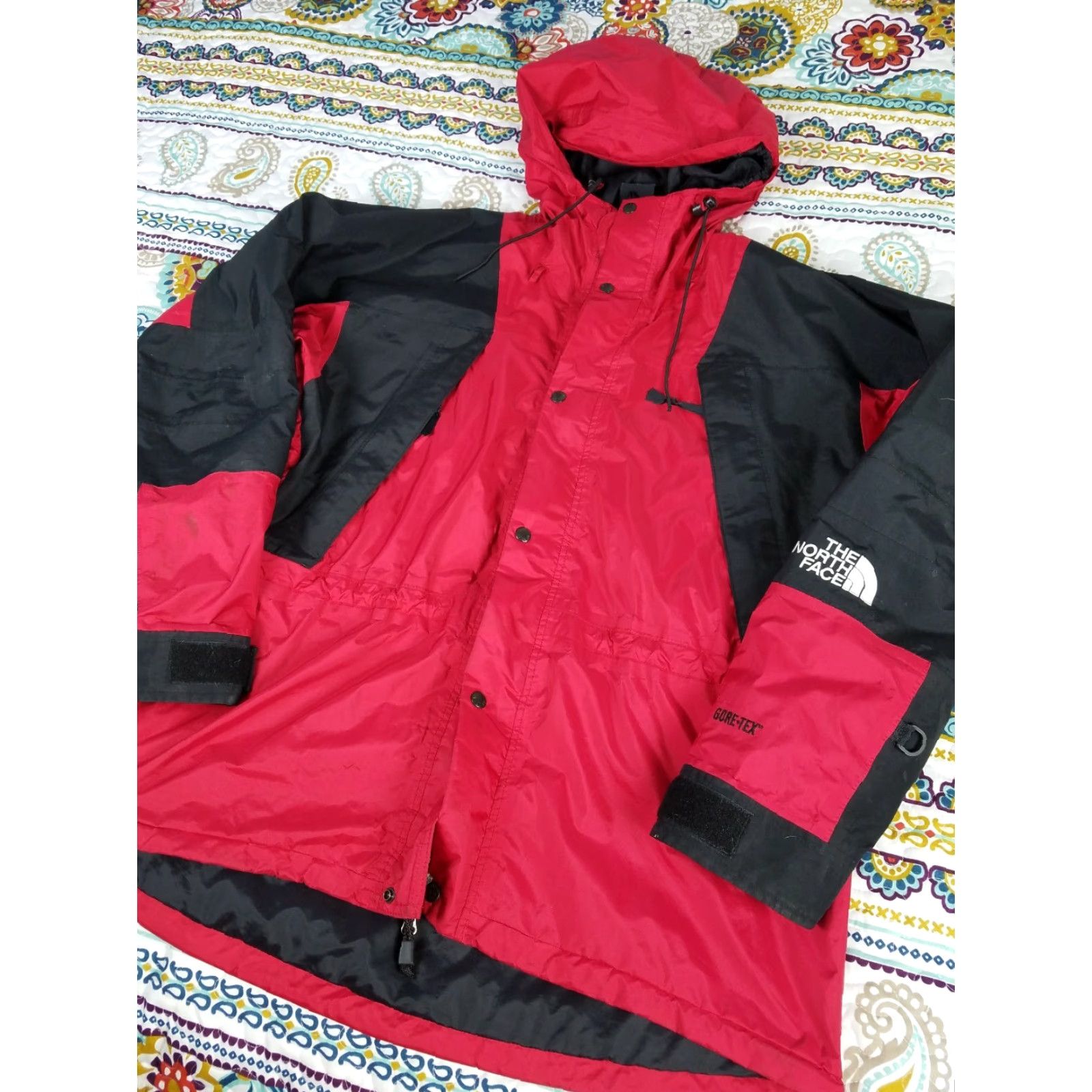 The North Face VINTAGE The North Face Gore Tex Hoodie Coat Mens L Red 90s TNF Coat 30in 27in Pit to Pit Size US L / EU 52-54 / 3 - 2 Thumbnail