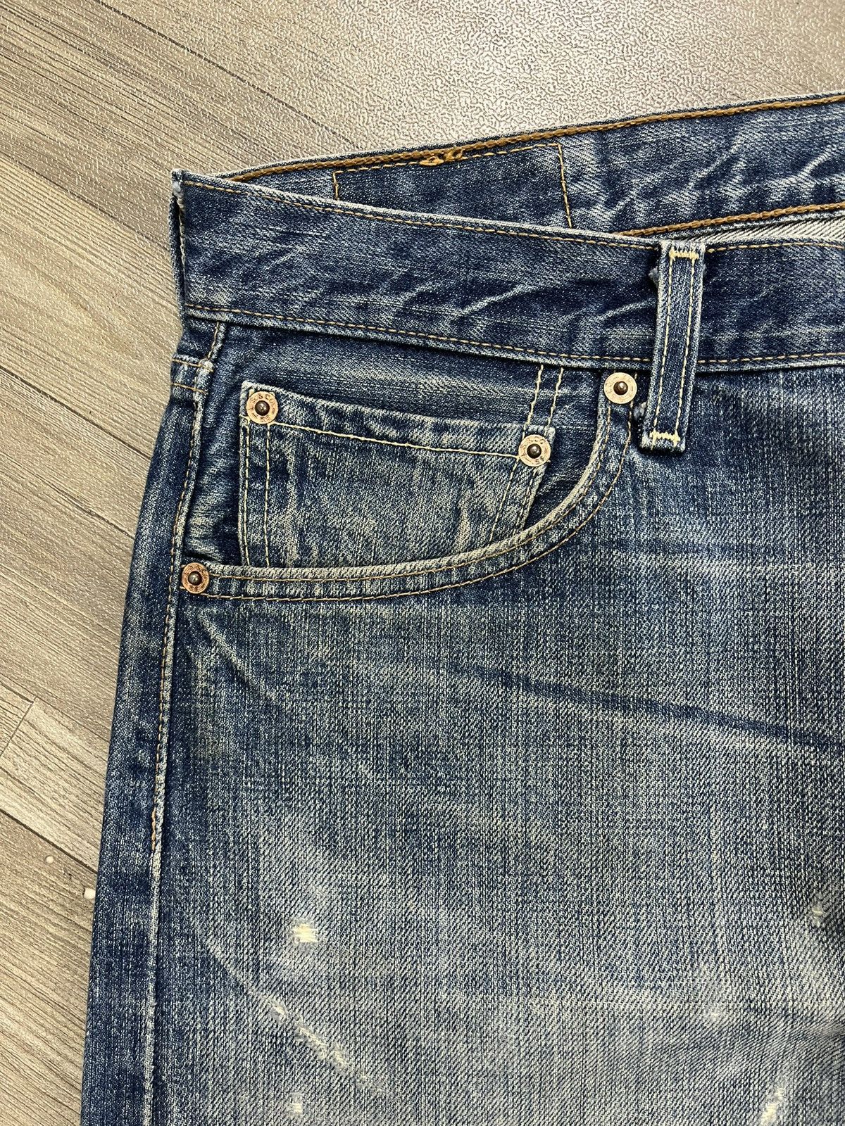 Levi's Vintage Clothing 🇹🇷1990s Vintage Levis 501 34x30 Distressed Faded Blue Jeans Size US 34 / EU 50 - 7 Thumbnail