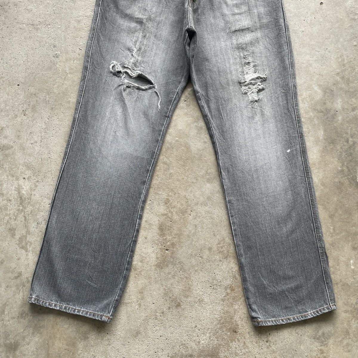 Japanese Brand Vintage Reaction Baggy Denim Faded Grey Japan Jeans Pants Size US 35 - 5 Thumbnail