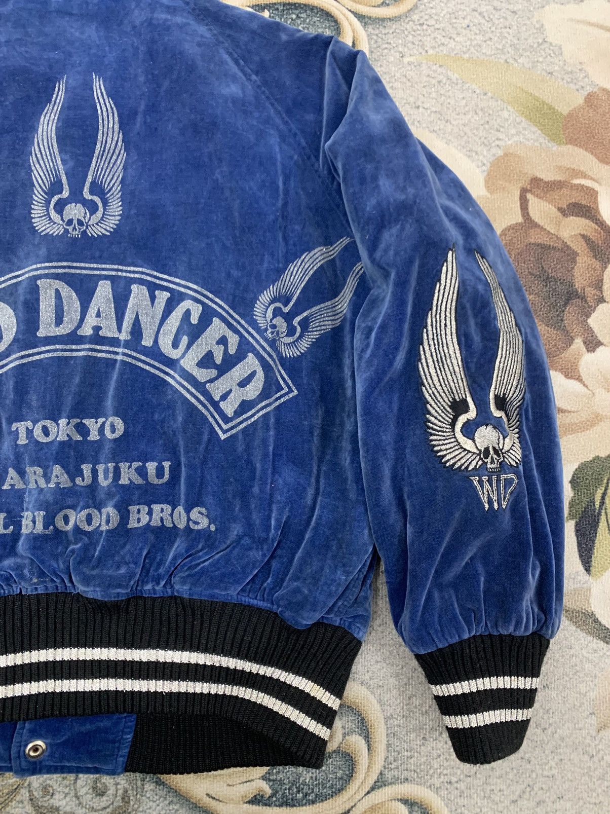 Japanese Brand × Velvet Wild Dancer Tokyo Harajuku Cool Blood Bros Velvet Like Jckt Size US L / EU 52-54 / 3 - 7 Thumbnail