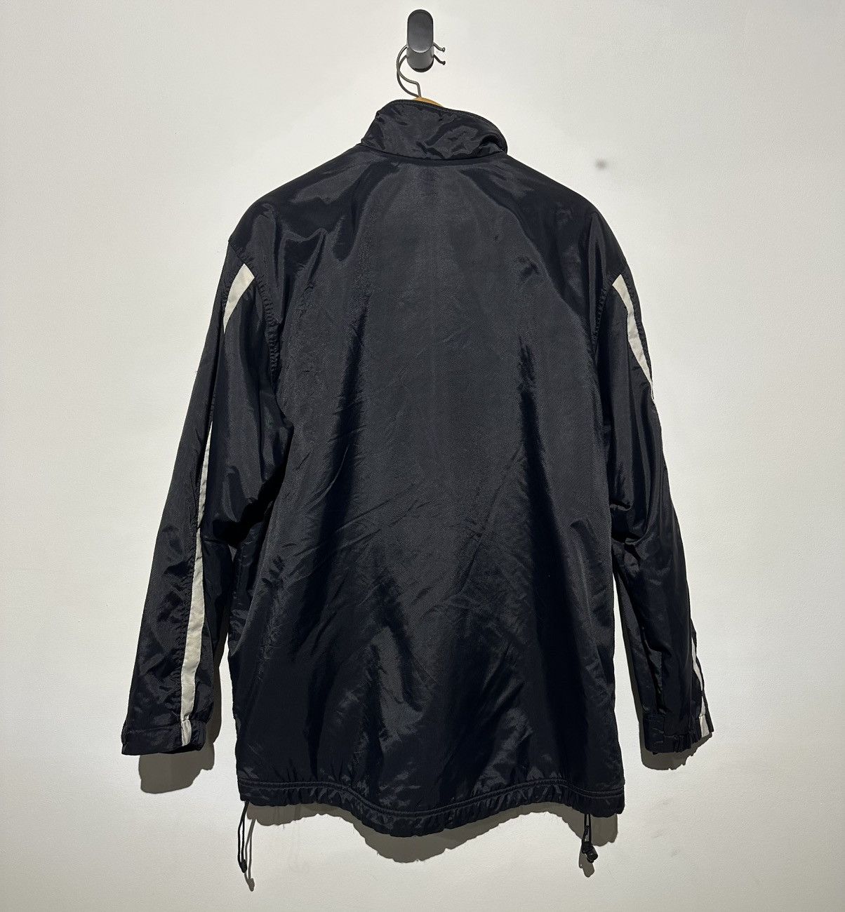Nike Vintage 90s Black Nike Embroidered Swoosh Nylon Jacket Size US XL / EU 56 / 4 - 2 Thumbnail