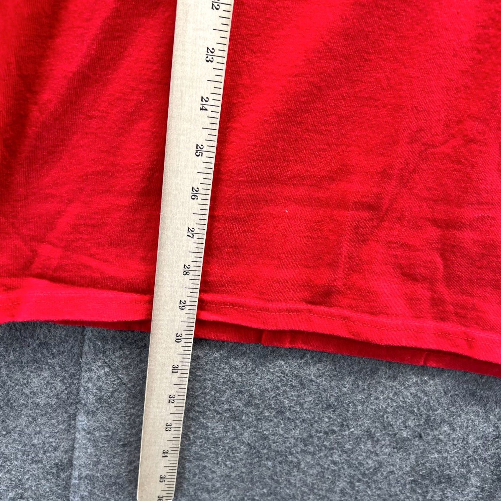 Champion VINTAGE Champion Shirt Mens Large Red Crewneck Short Sleeve Cotton Logo Tee Y2K Decade Classic Prime All Seasons Boys/Mens Size US L / EU 52-54 / 3 - 7 Thumbnail