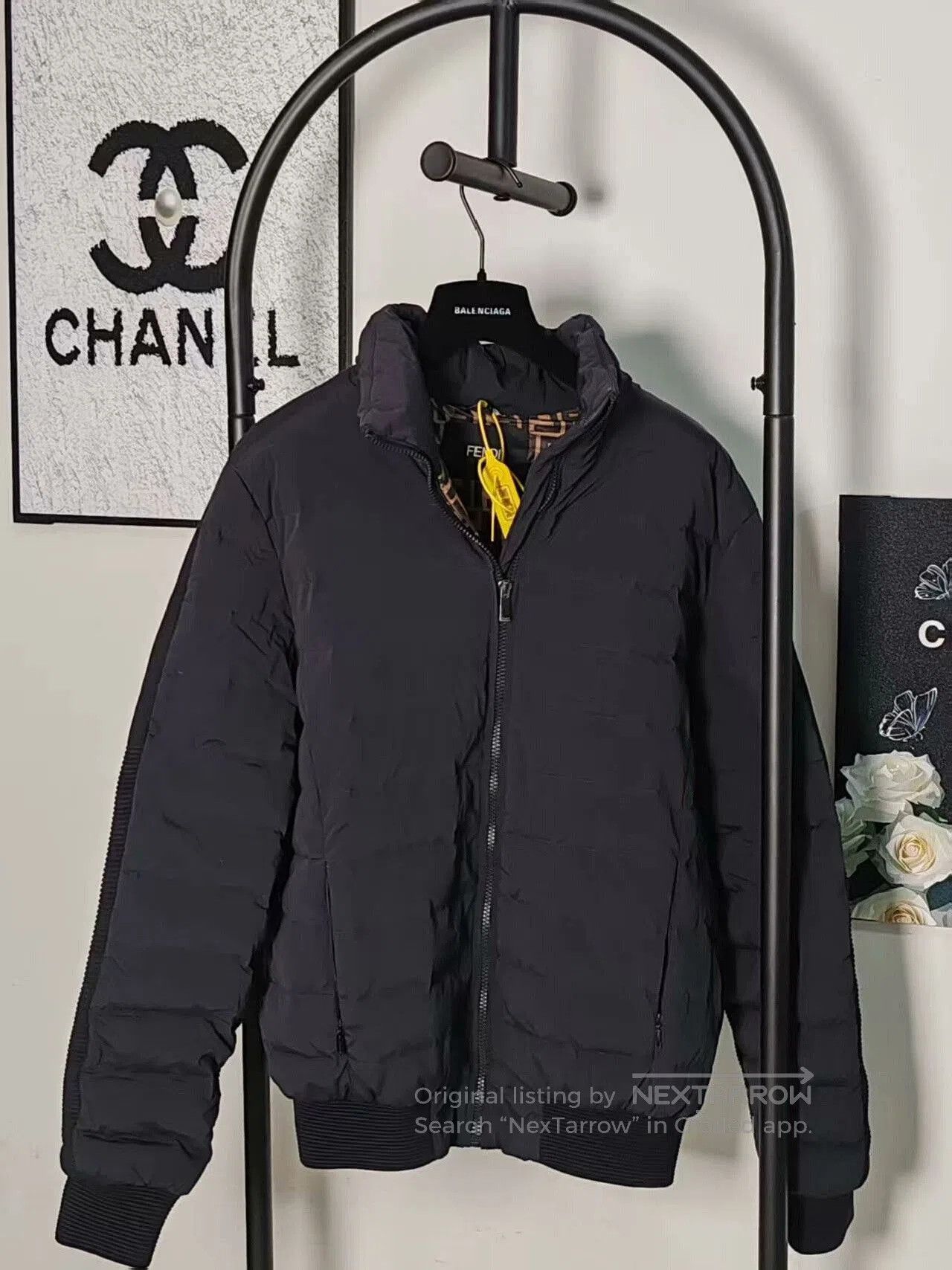 Fendi fendi embossed logo puffer jacket. Size US M / EU 48-50 / 2 - 1 Thumbnail