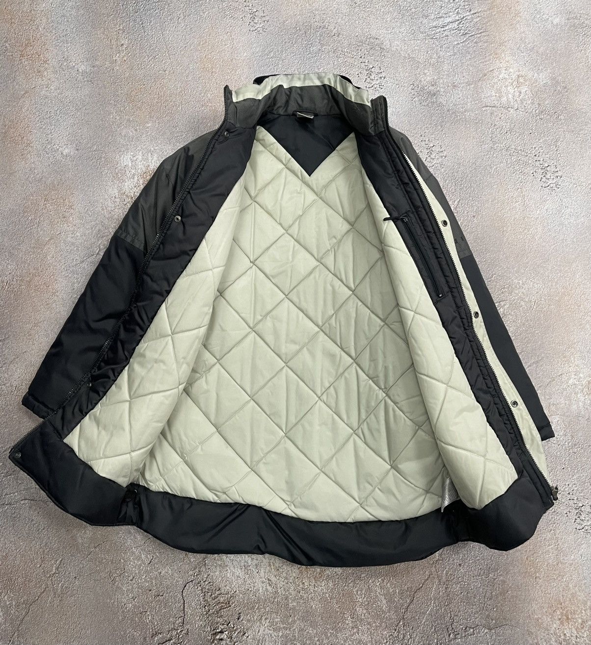 Nike Vintage Nike Small Swoosh Insulated Jacket Size US XL / EU 56 / 4 - 6 Thumbnail