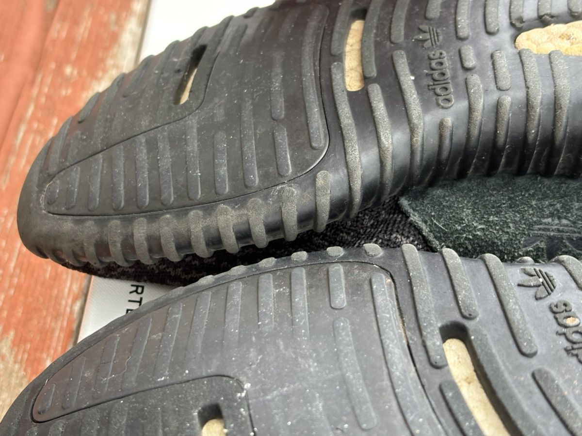 Adidas Yeezy 350 ‘pirate blacks’ Size US 9.5 / EU 42-43 - 8 Thumbnail