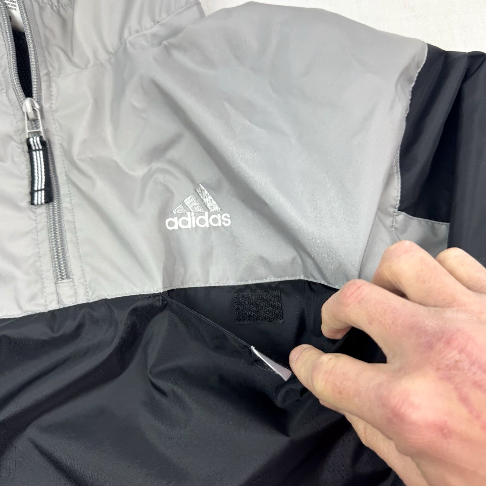 Adidas VINTAGE Adidas Windbreaker Jacket Adult Large Full Zip Collared Y2K Lightweight Black Men L Windbreaker 90s Sports Mens Size US L / EU 52-54 / 3 - 4 Thumbnail