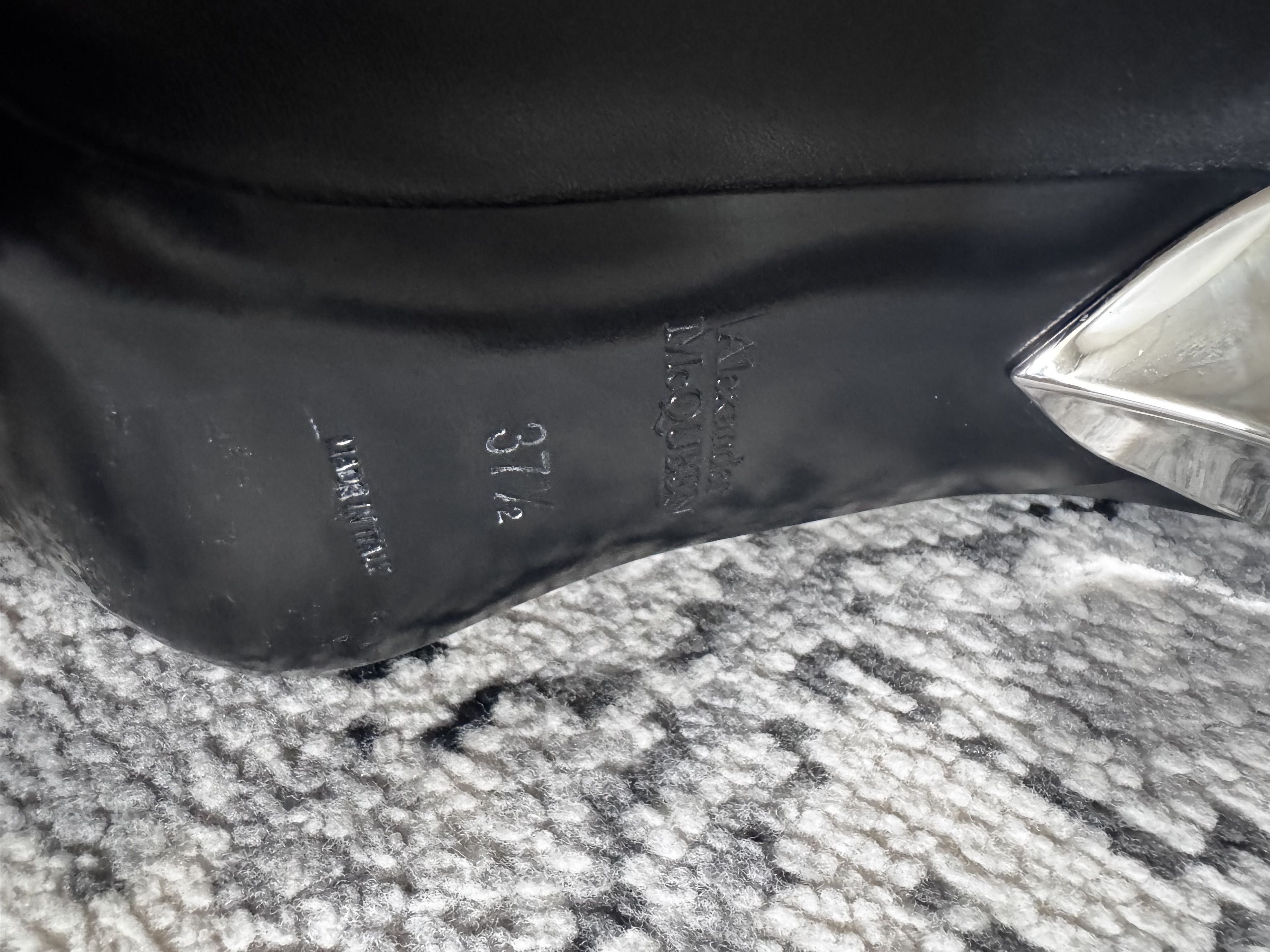 Alexander McQueen Alexander McQueen Armadillo black boots size 37.5 Size US 7.5 / IT 37.5 - 3 Thumbnail