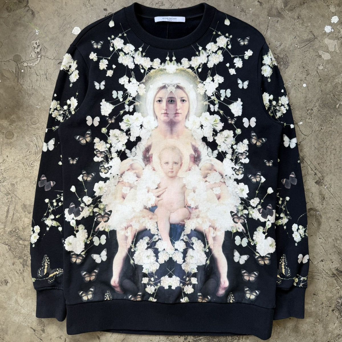 Givenchy Givenchy - 2015 Baby’s Breath Madonna & Child Crewneck Size US XS / EU 42 / 0 - 1 Thumbnail