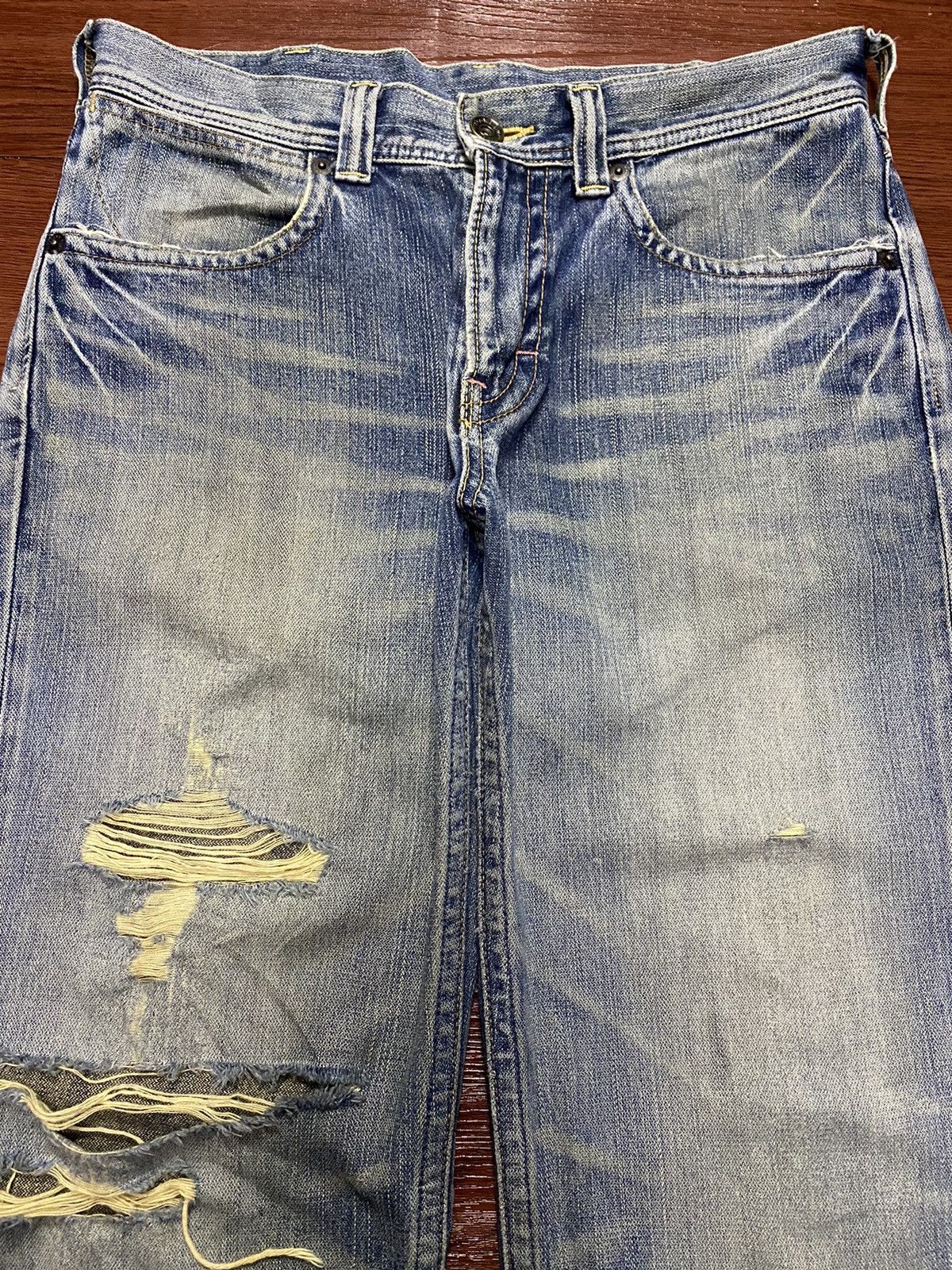 Japanese Brand Vintage Wrangler Faded Wash Distressed Loose Jeans Size US 33 - 3 Thumbnail