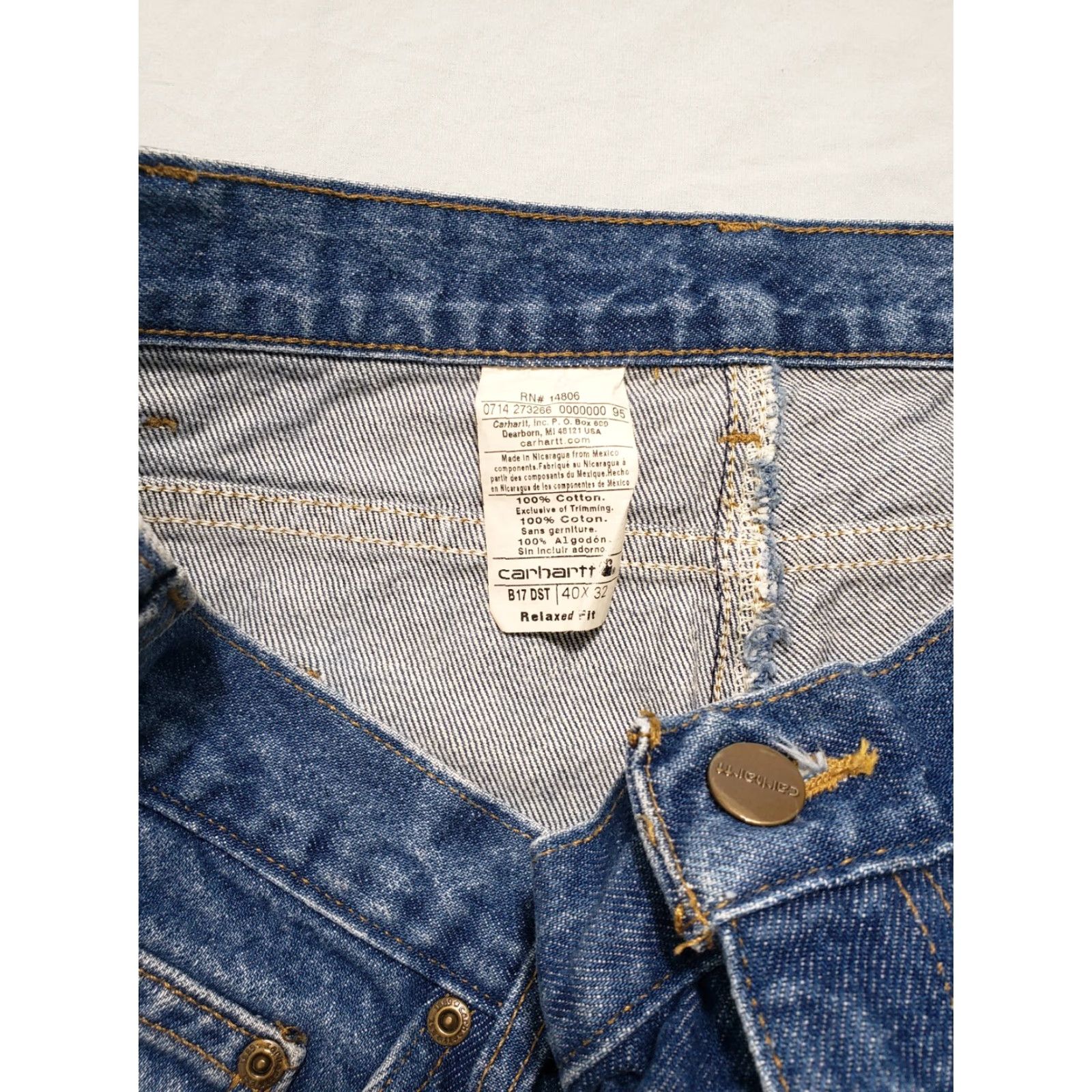 Carhartt VINTAGE Carhartt Jeans Relaxed Fit Men 40×32 Blue Denim 5-Pocket B17 DST Straight Regular Size 40 Mens Size US 40 / EU 56 - 6 Thumbnail