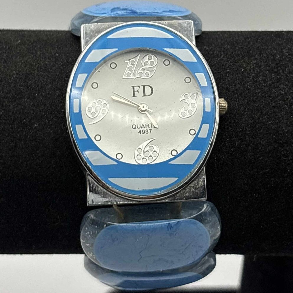 Other Y2K Blue Chunky FD Watch Size ONE SIZE - 1 Thumbnail